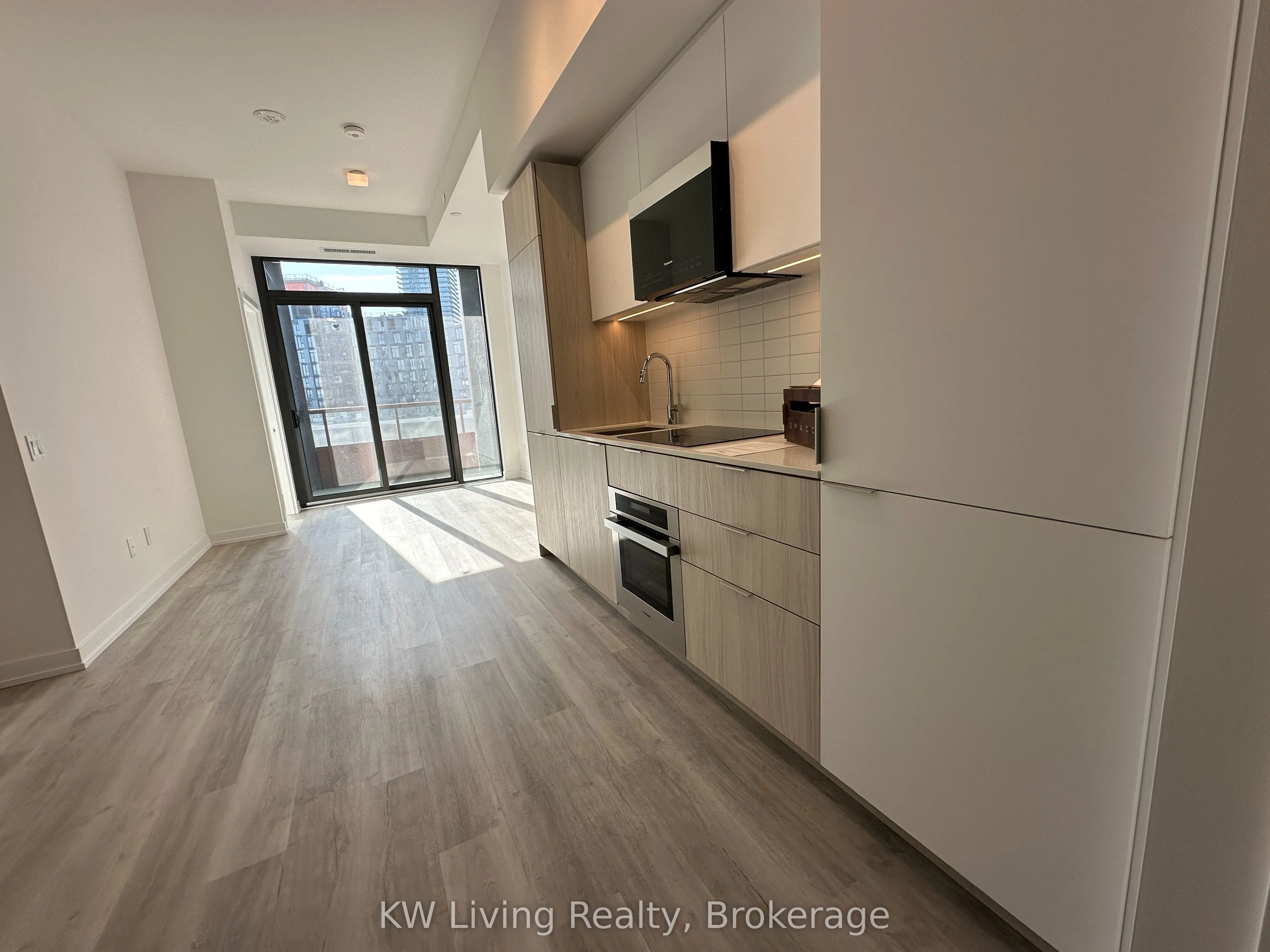 28 Eastern Avenue #616