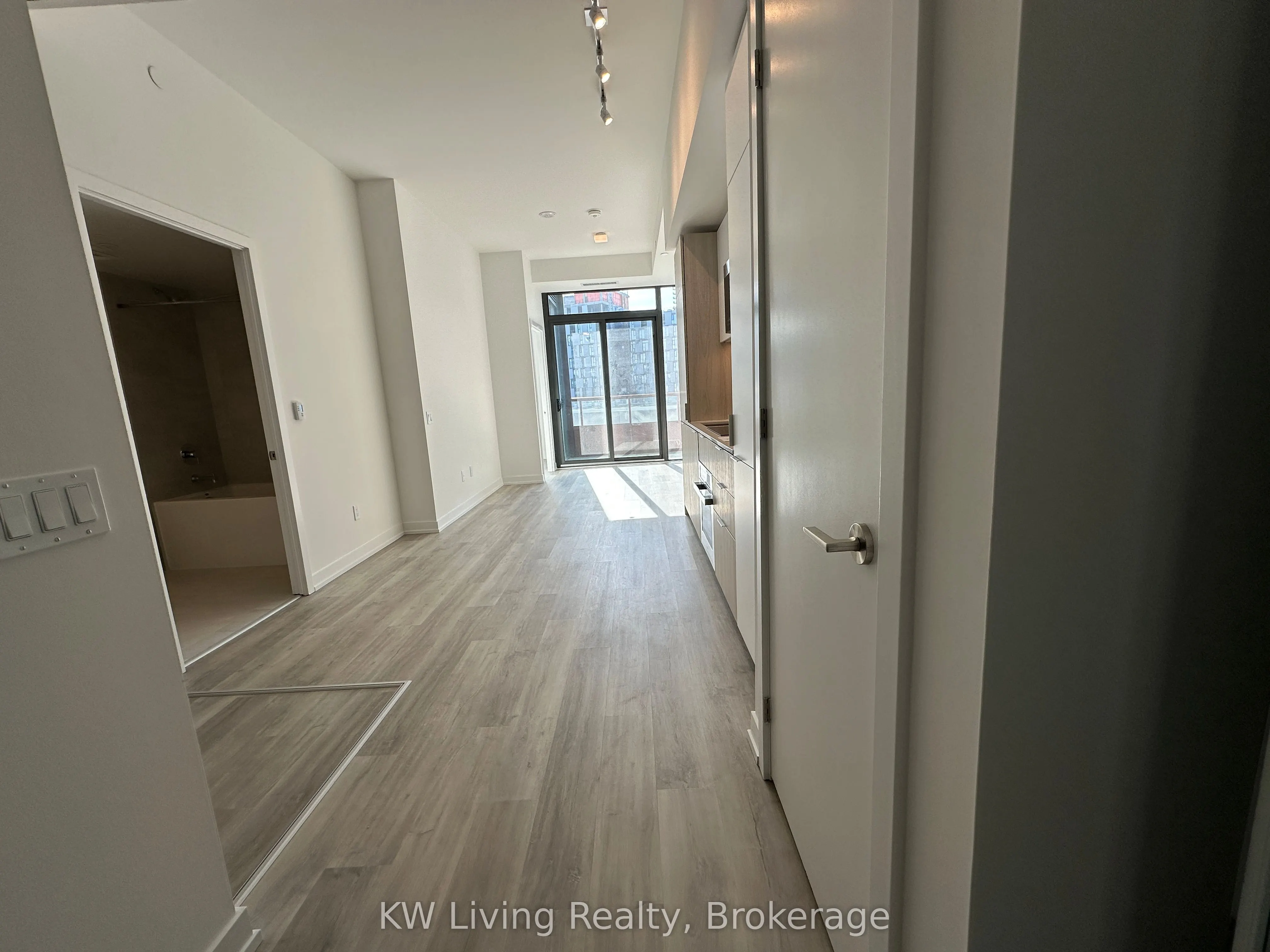 28 Eastern Avenue #616