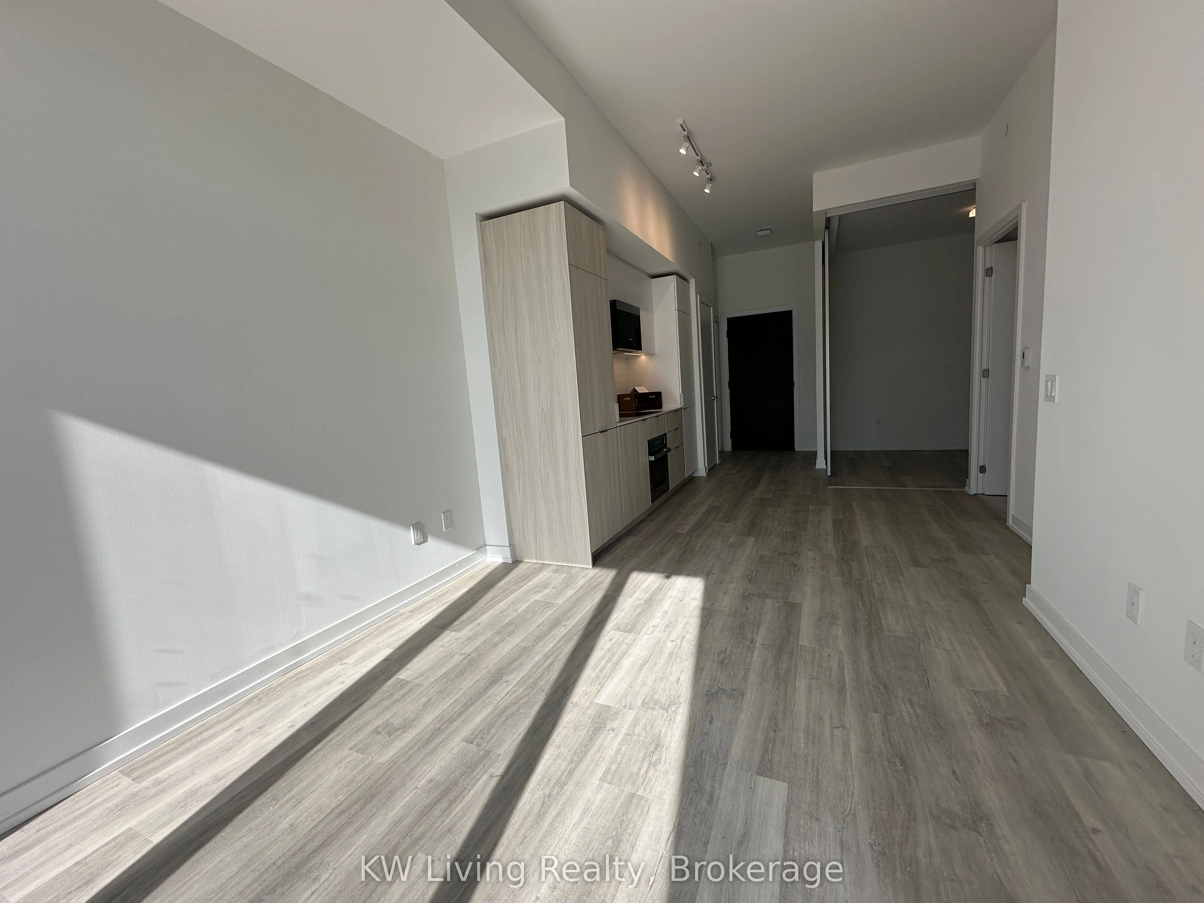 28 Eastern Avenue #616