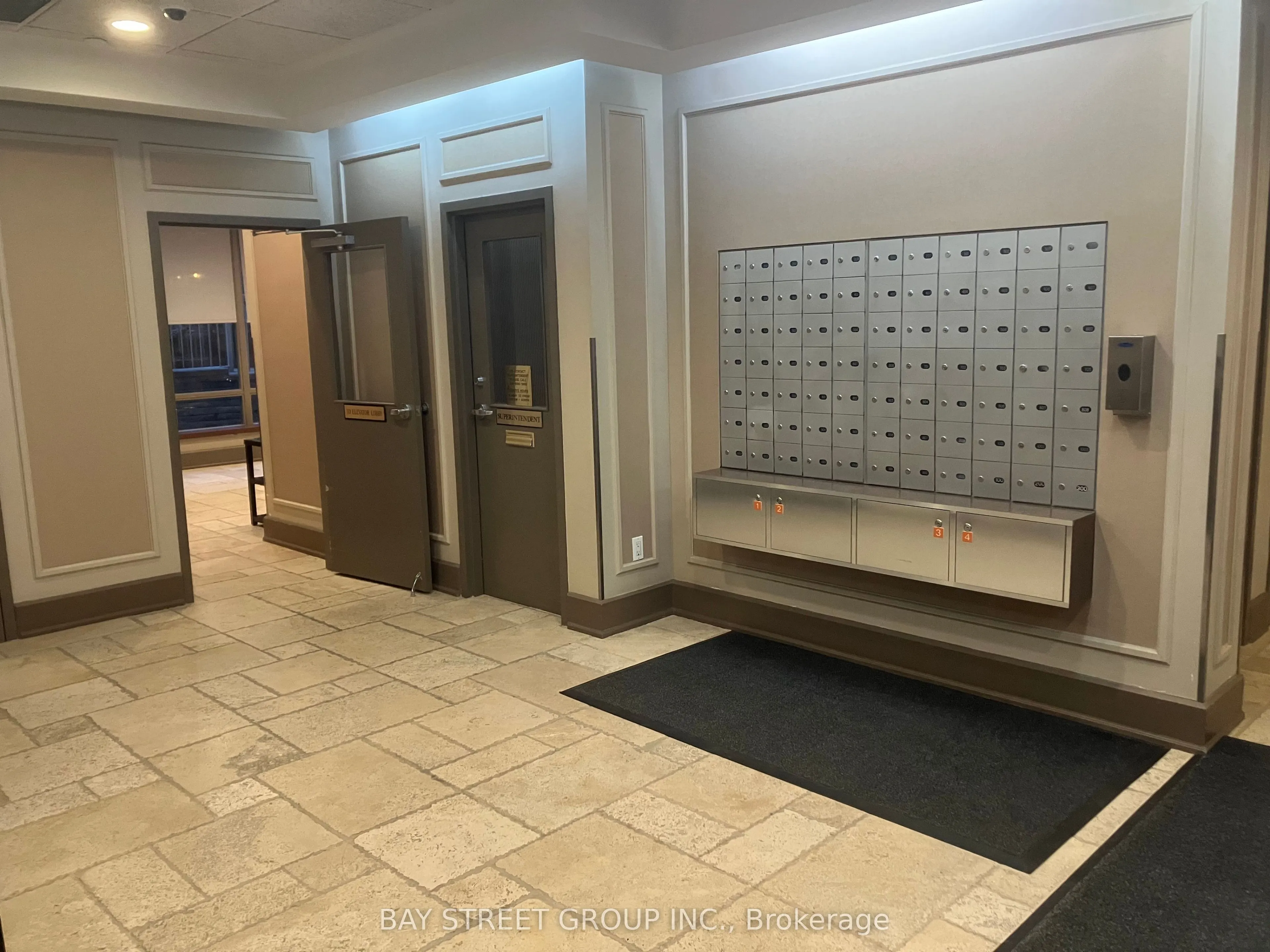 284 Bloor Street W #902