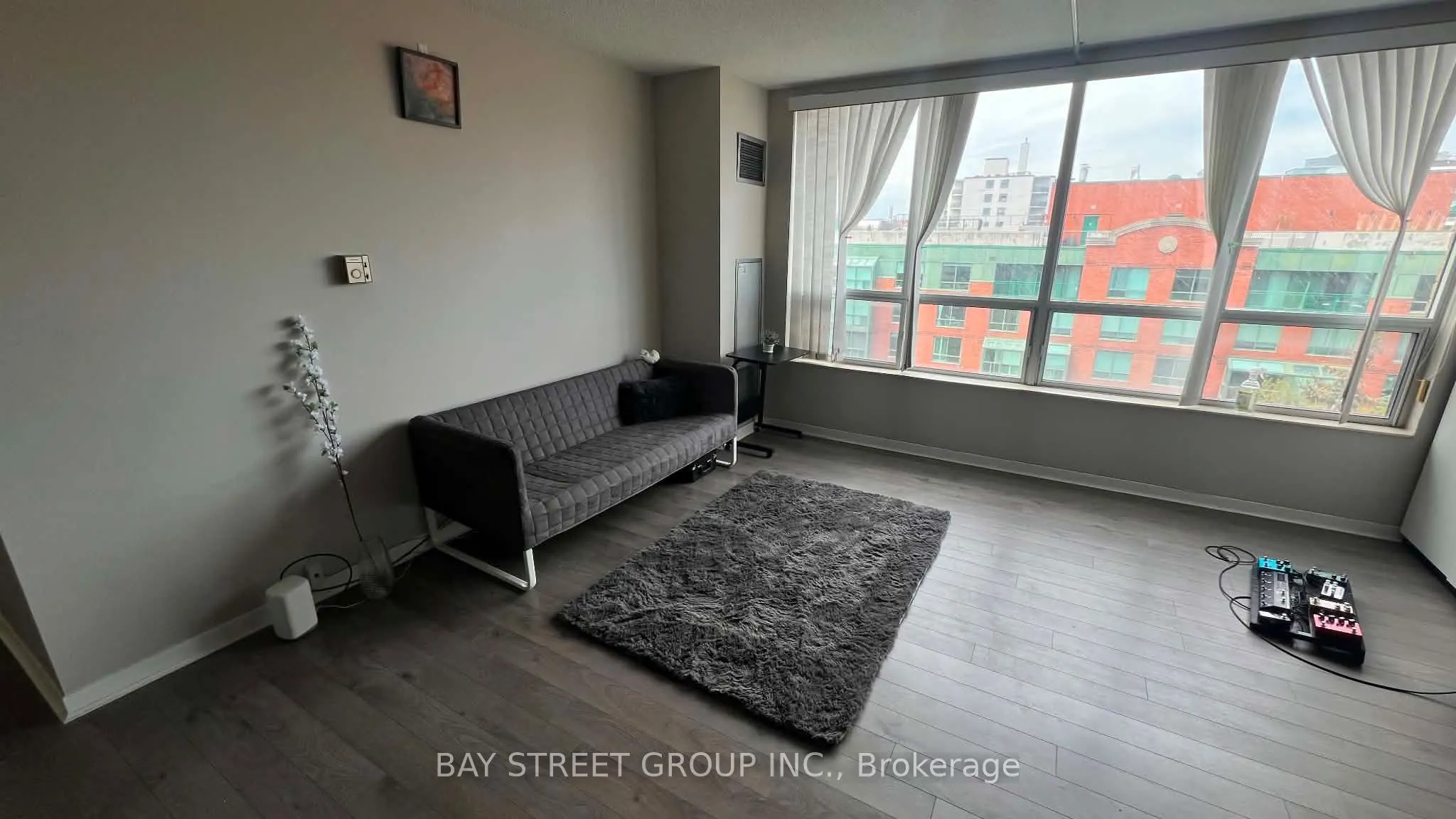 284 Bloor Street W #902