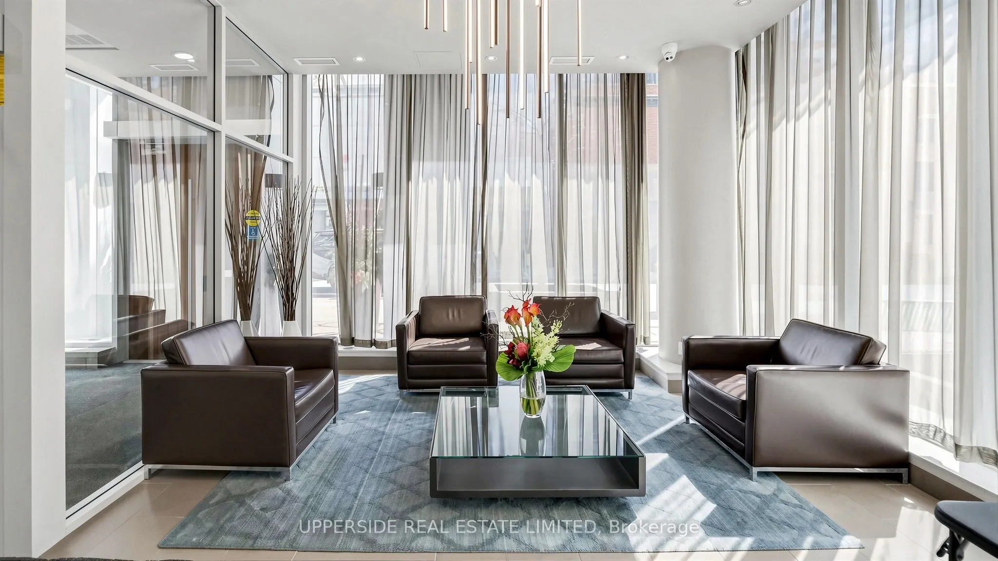 126 Simcoe Street #607