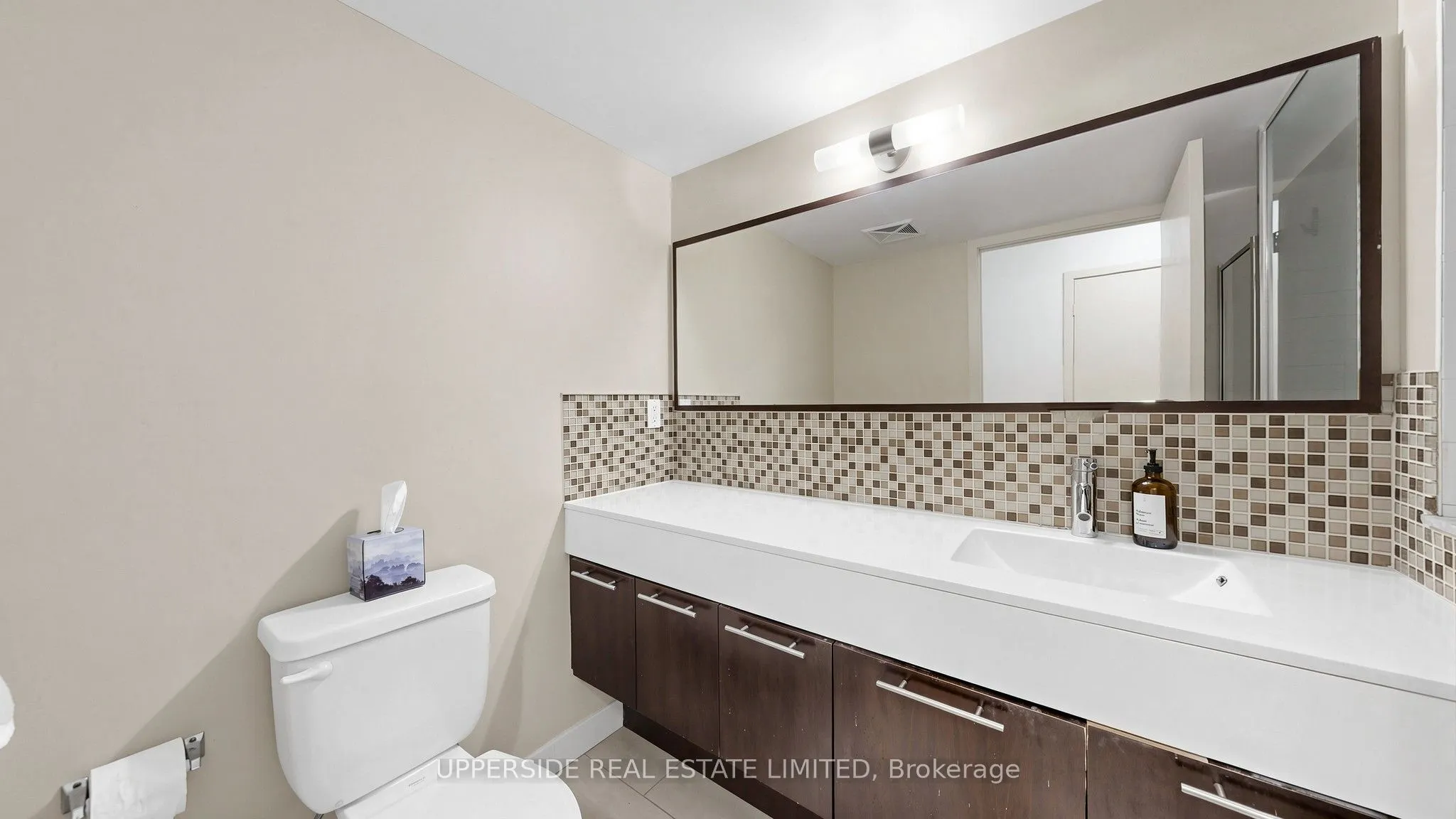 126 Simcoe Street #607