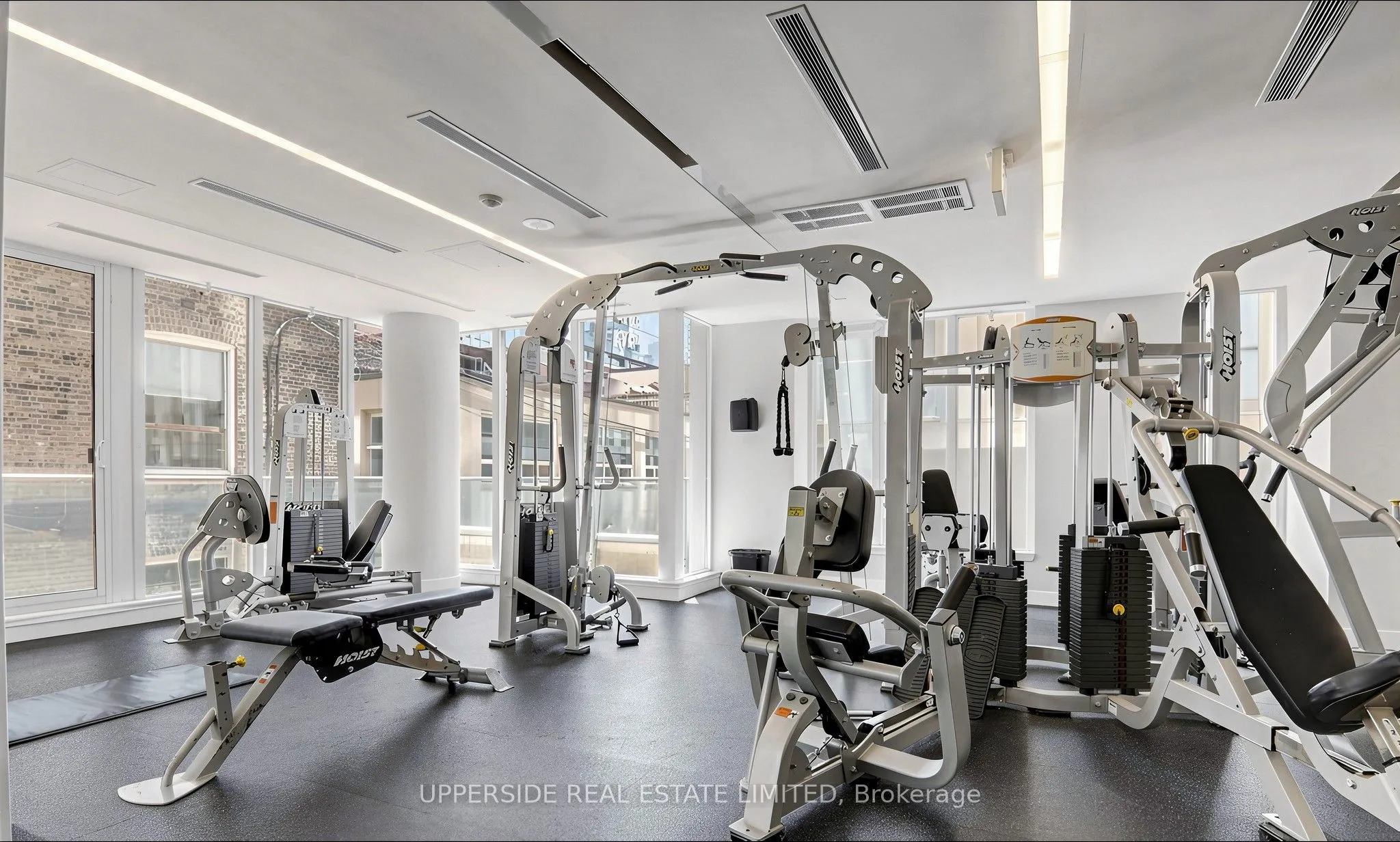 126 Simcoe Street #607
