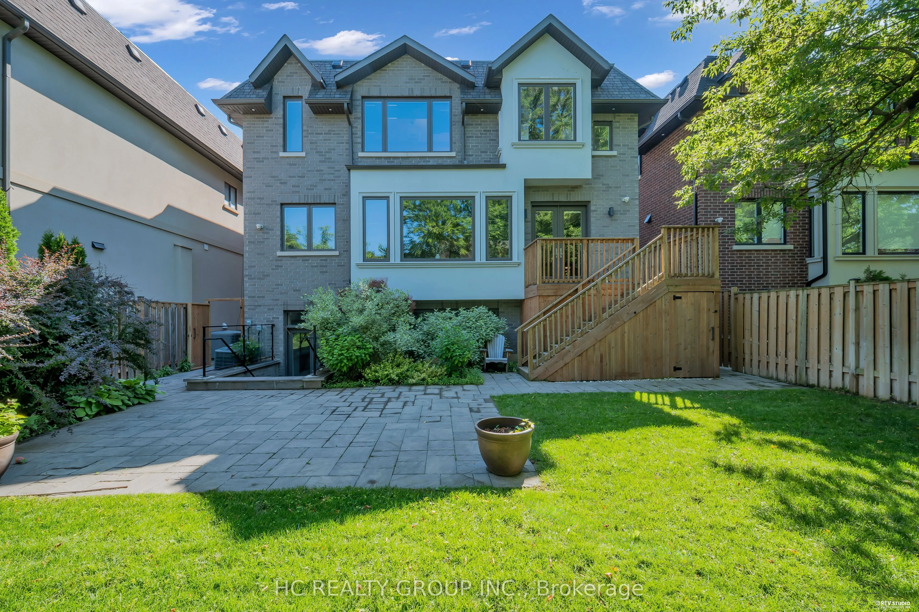 92 Glen Rush Boulevard