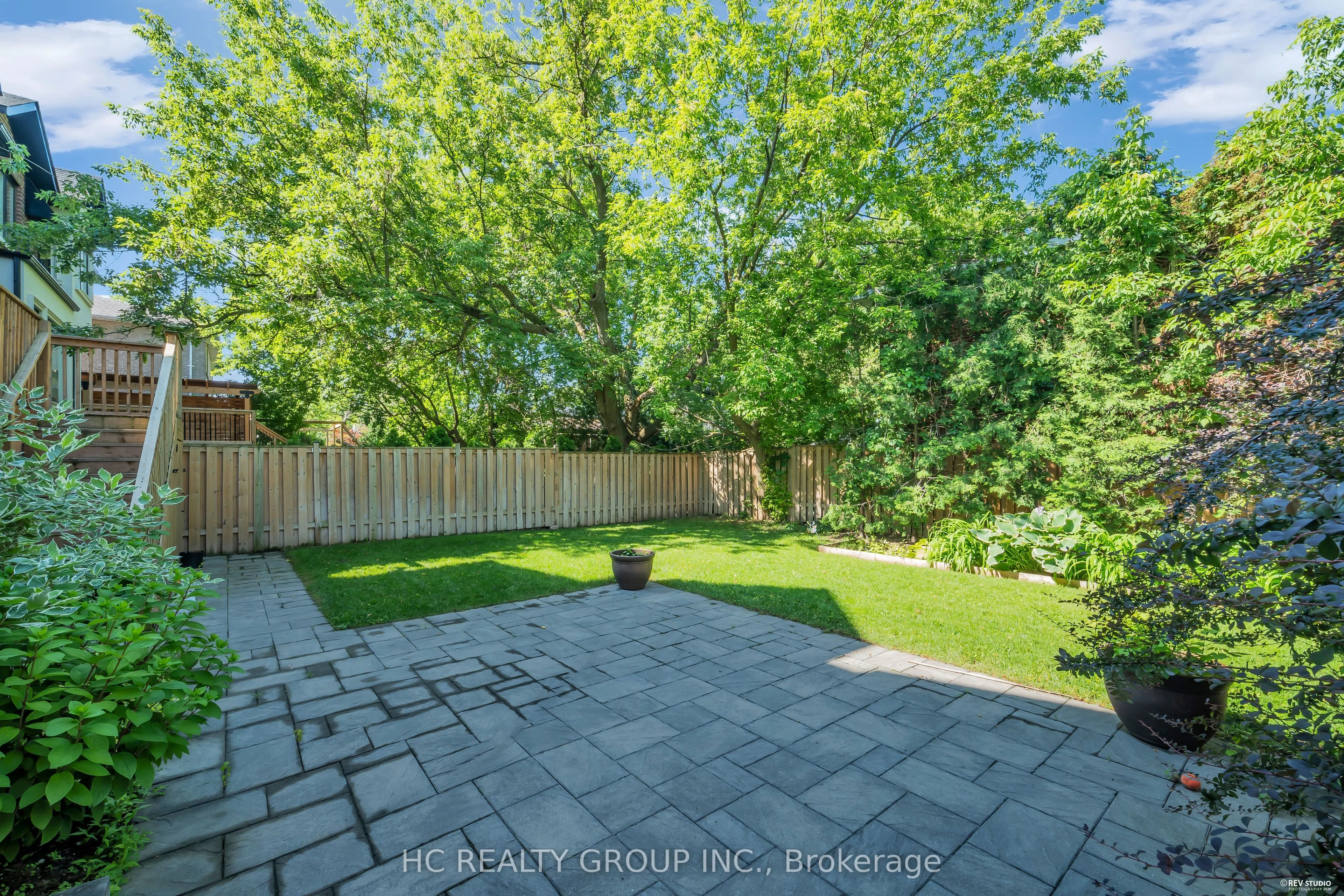 92 Glen Rush Boulevard