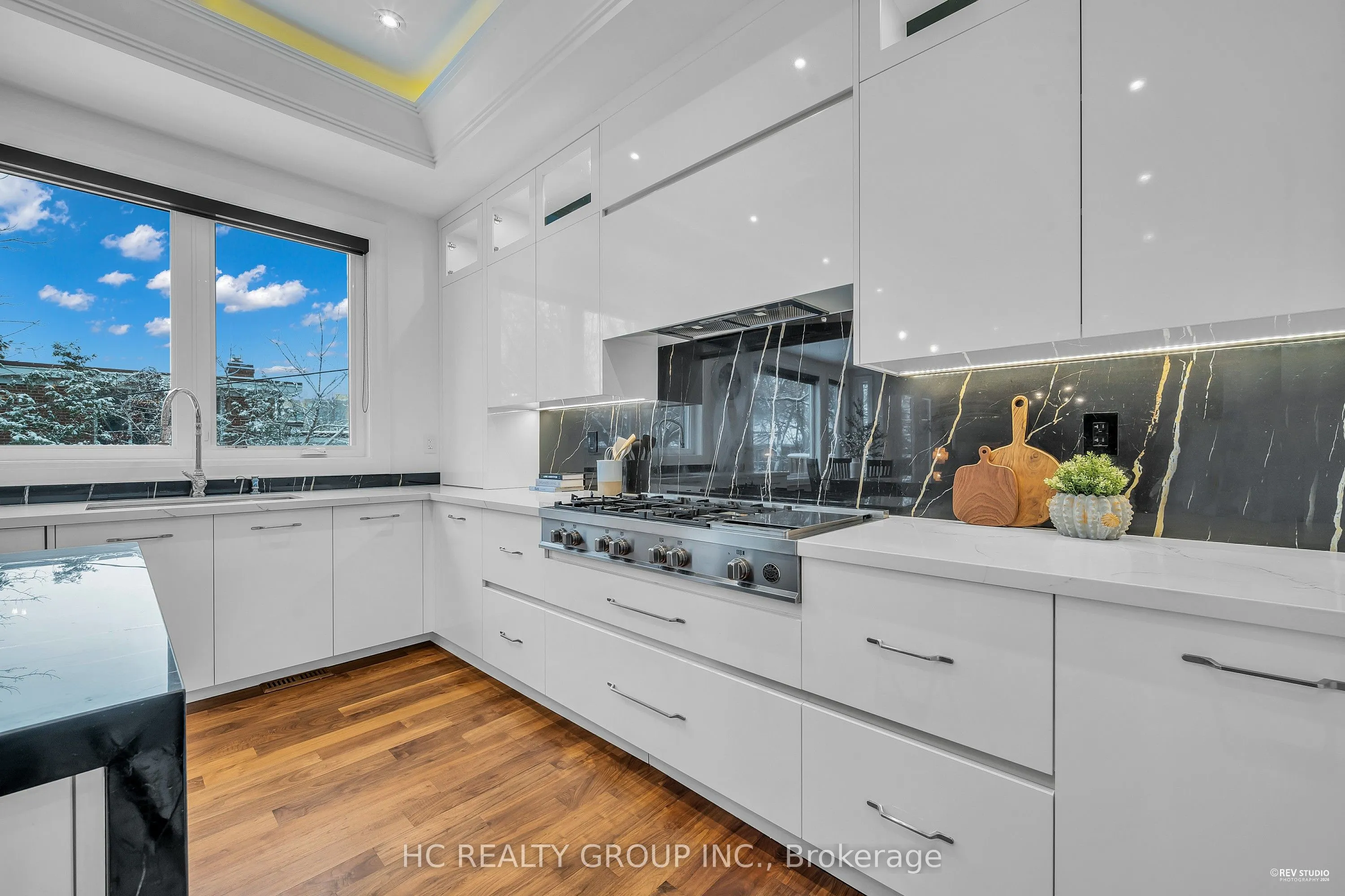92 Glen Rush Boulevard