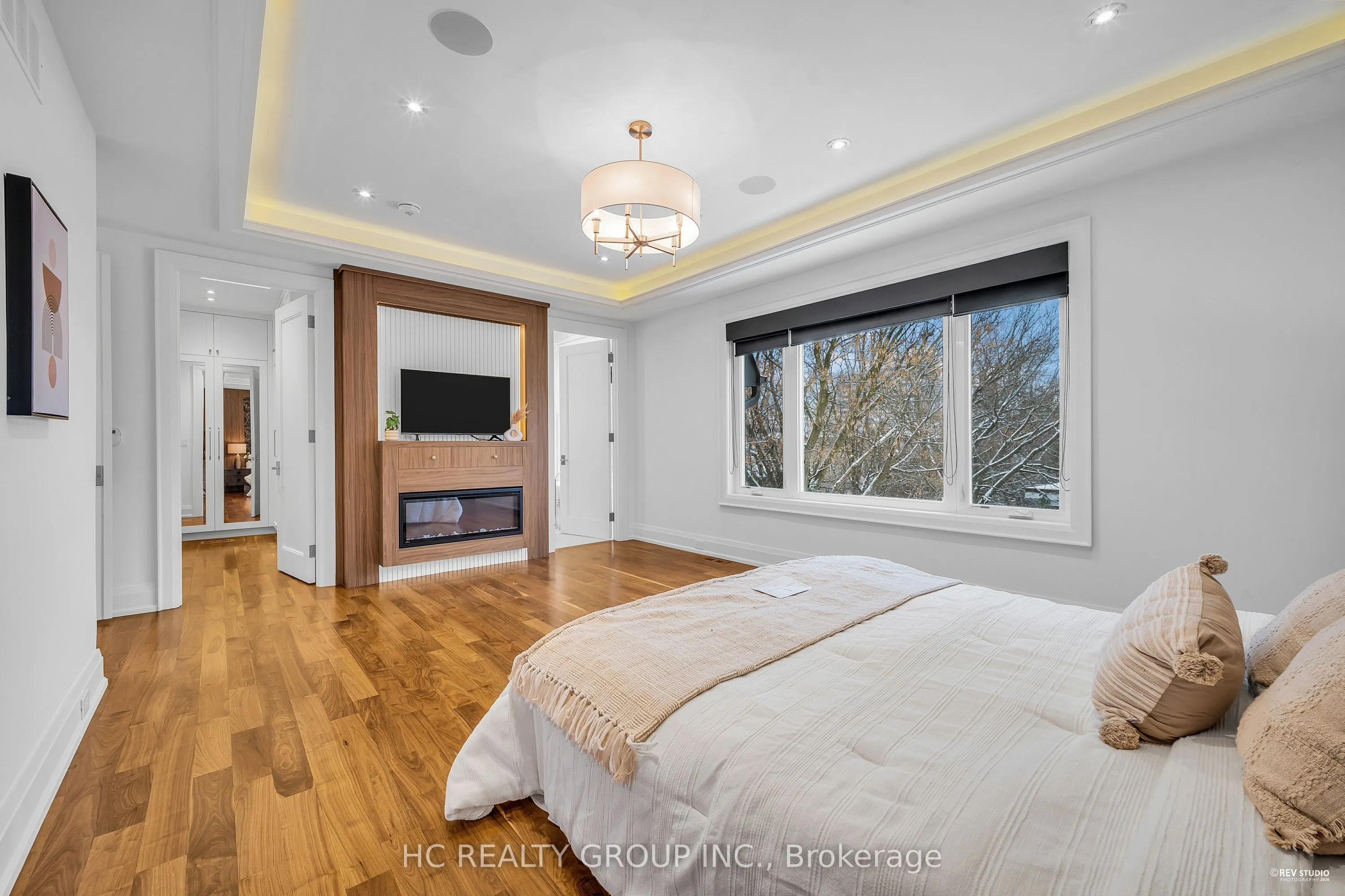 92 Glen Rush Boulevard