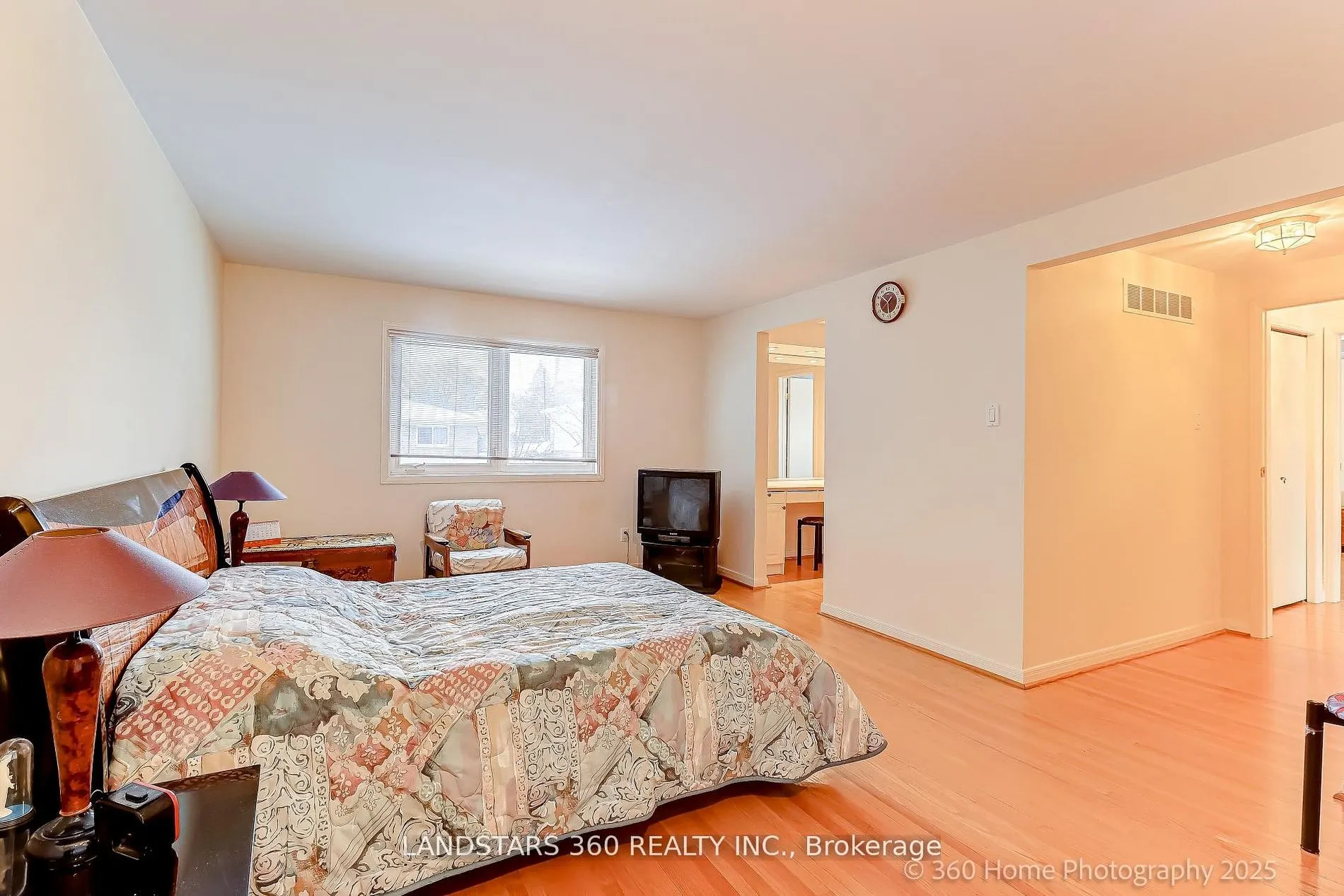31 Whitehorn Crescent