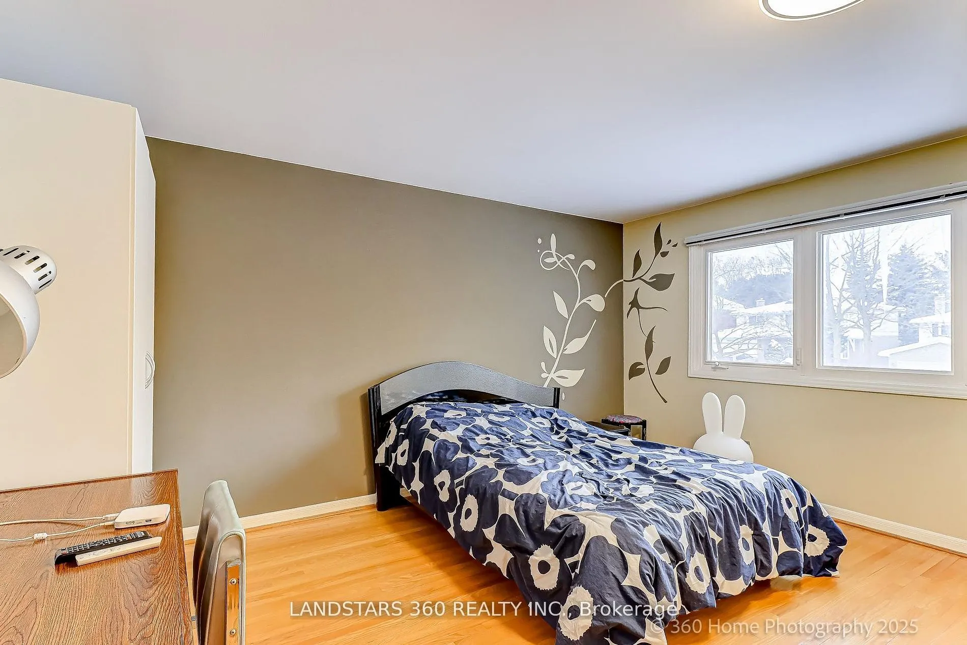 31 Whitehorn Crescent