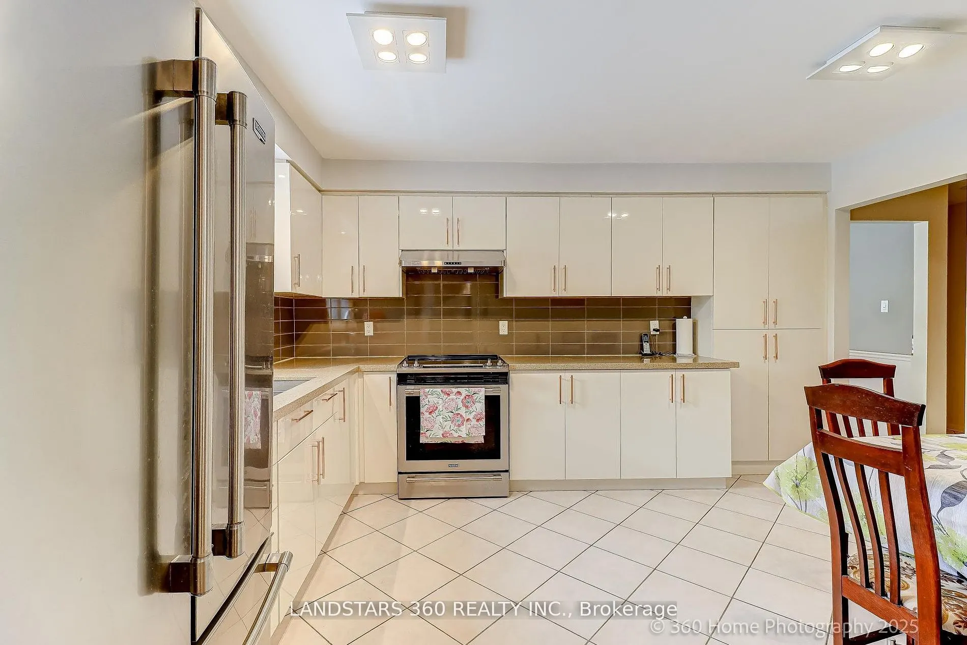 31 Whitehorn Crescent