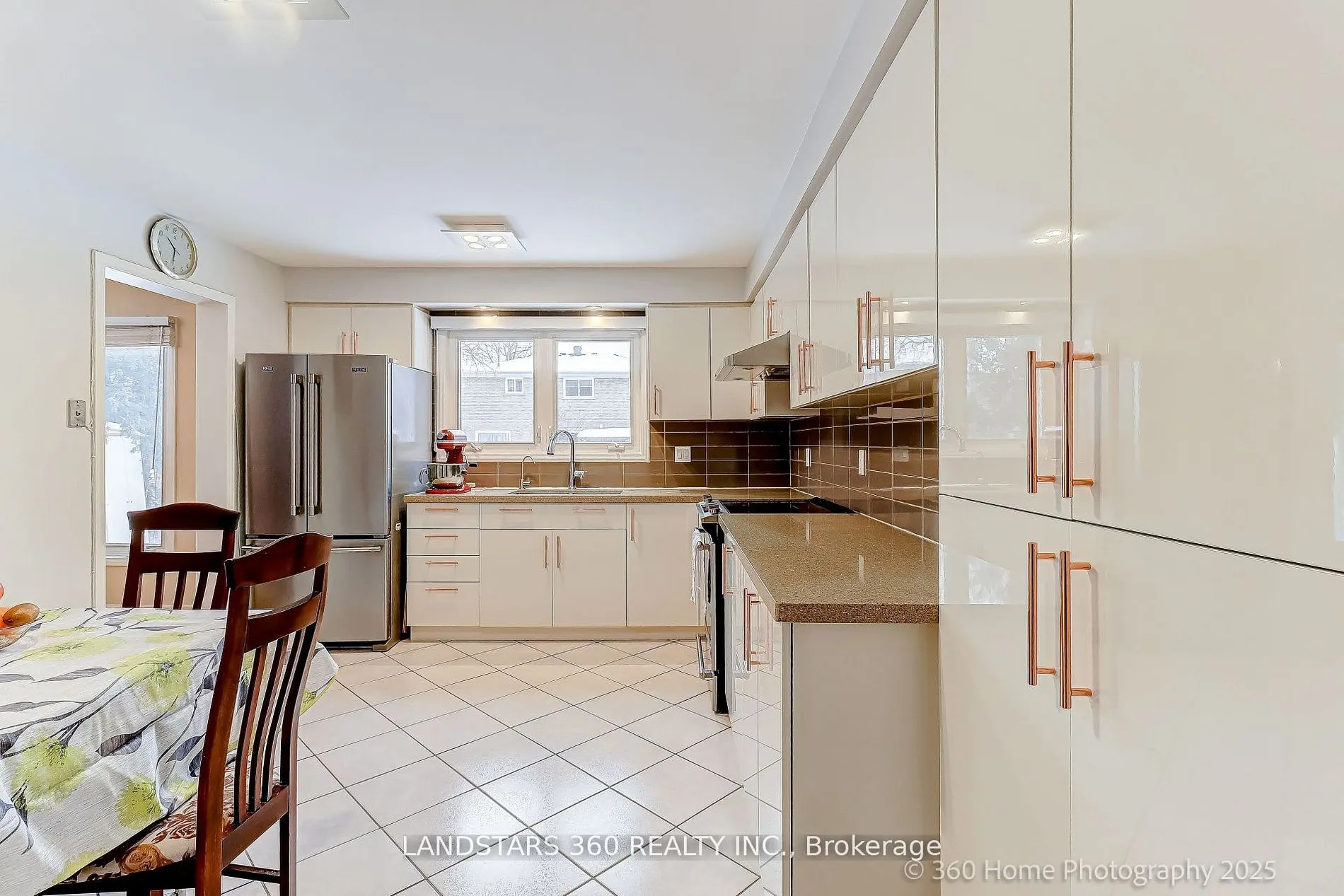 31 Whitehorn Crescent