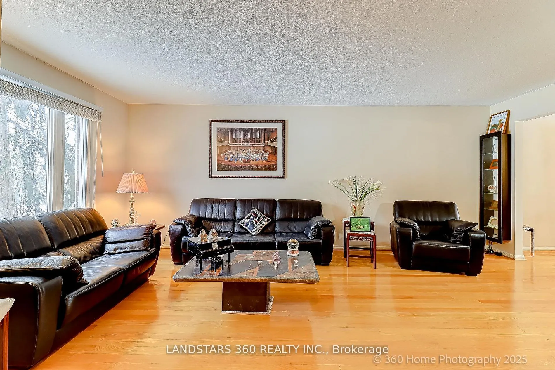 31 Whitehorn Crescent