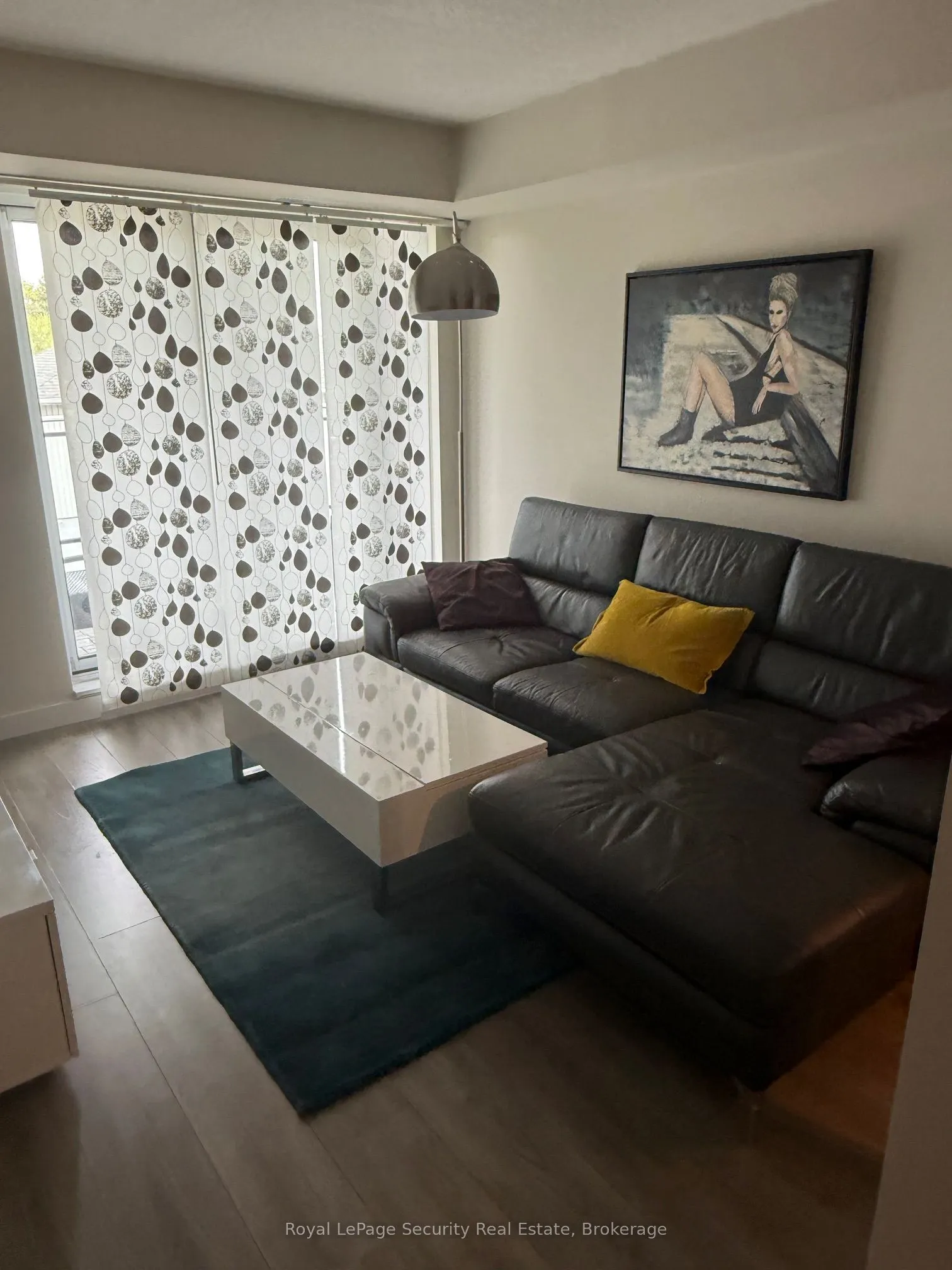 801 Sheppard Avenue #310