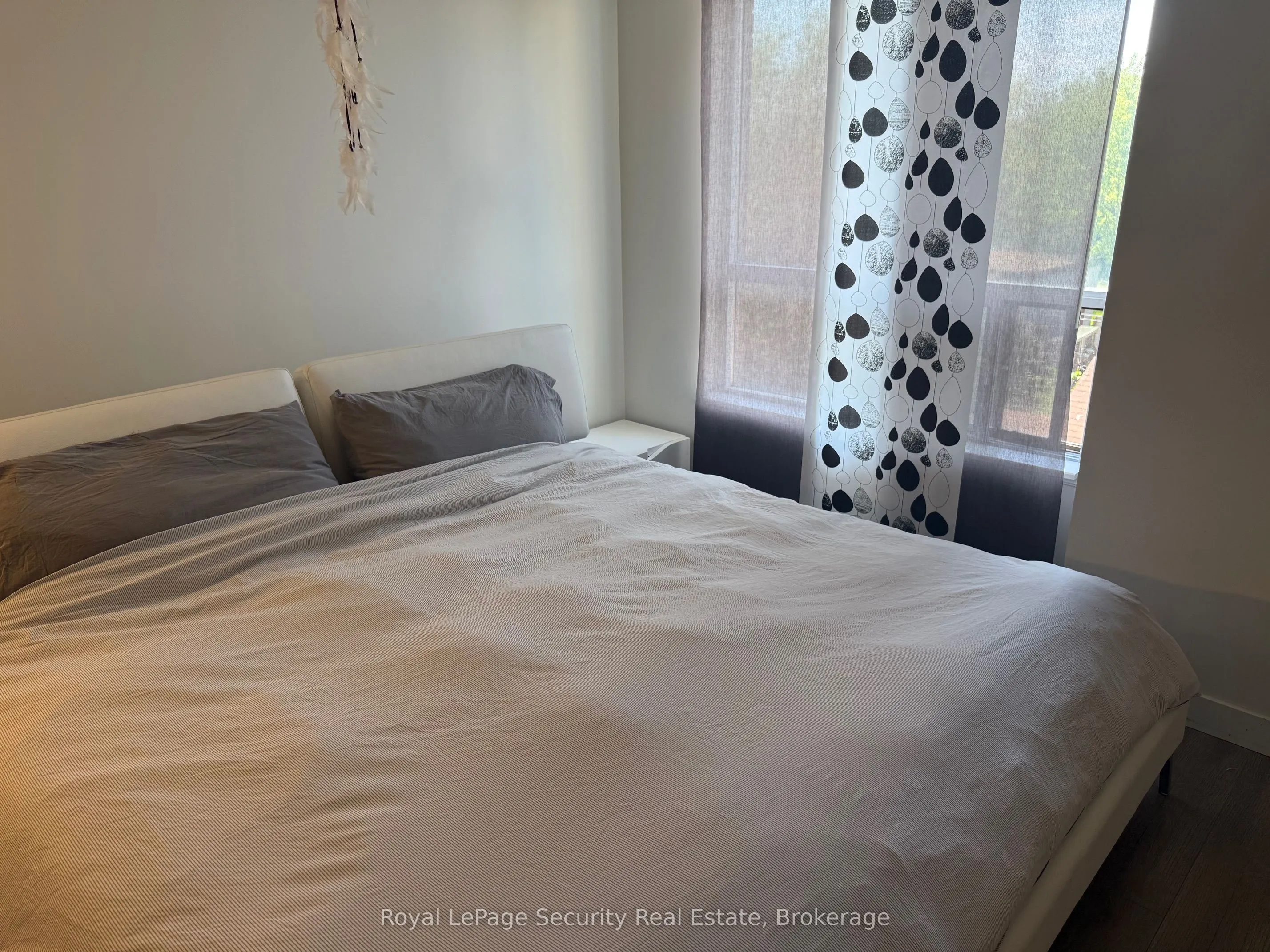 801 Sheppard Avenue #310