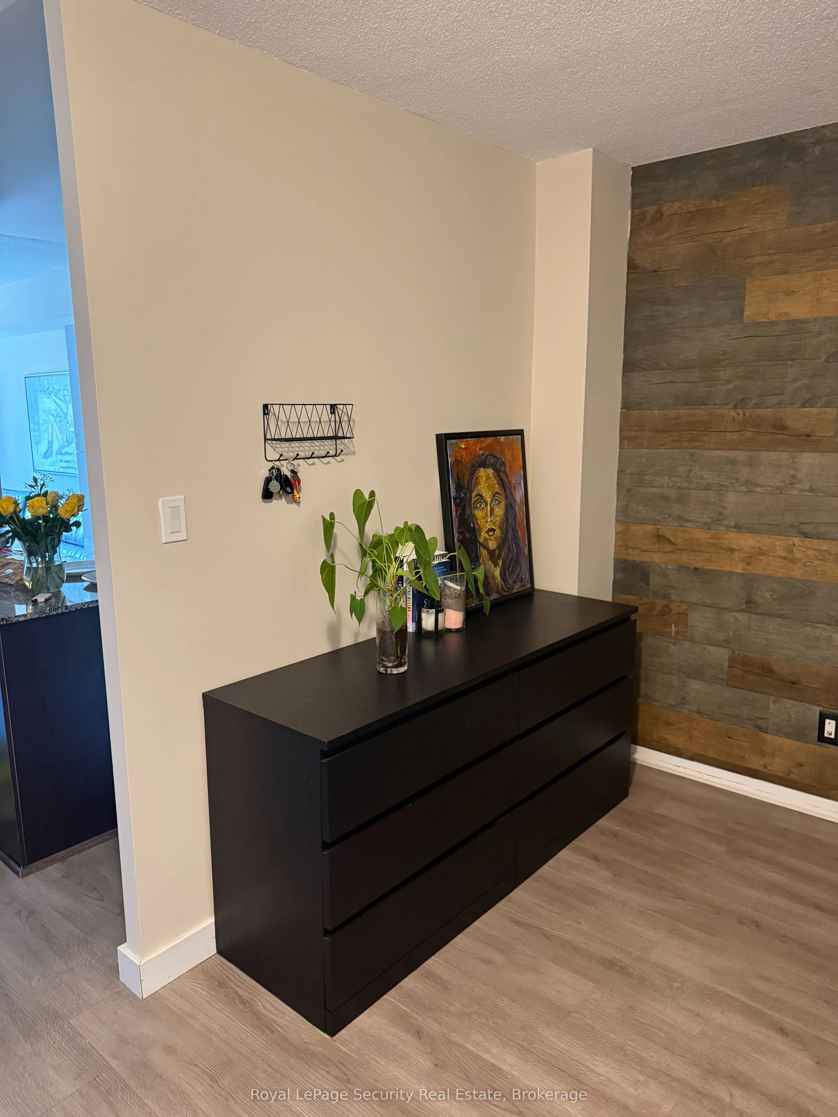 801 Sheppard Avenue #310