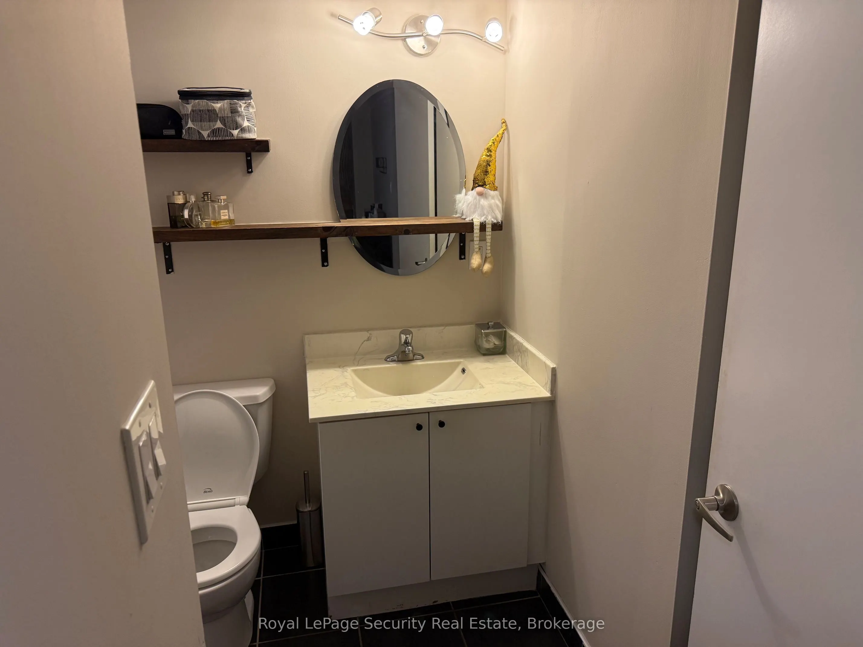 801 Sheppard Avenue #310