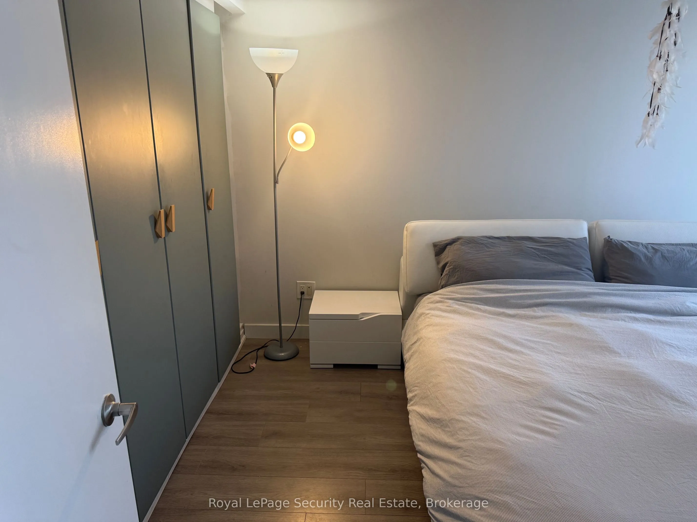 801 Sheppard Avenue #310