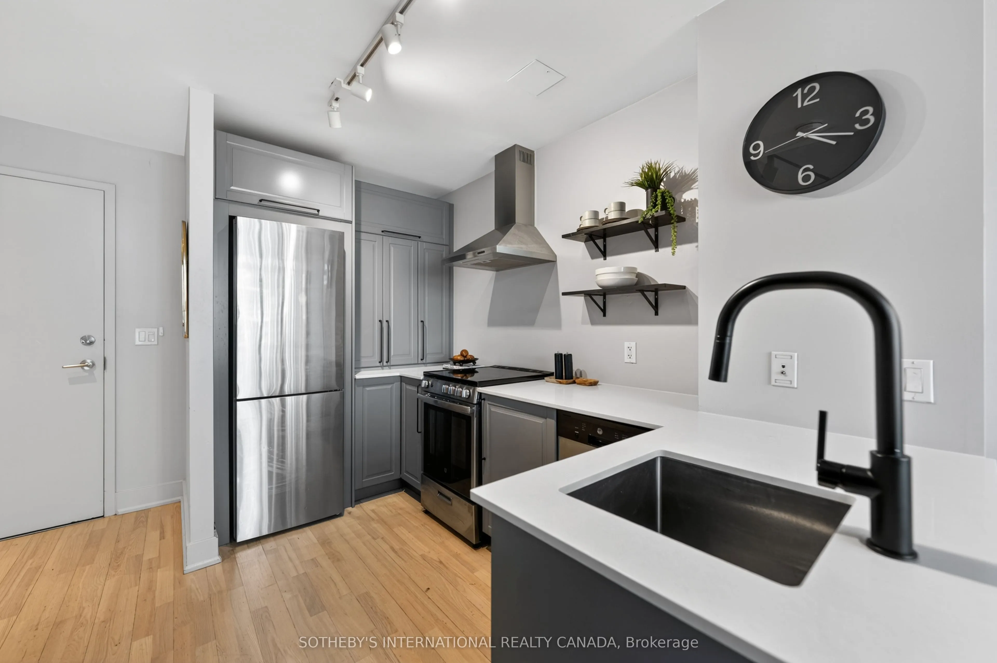 637 Lake Shore Boulevard W #614