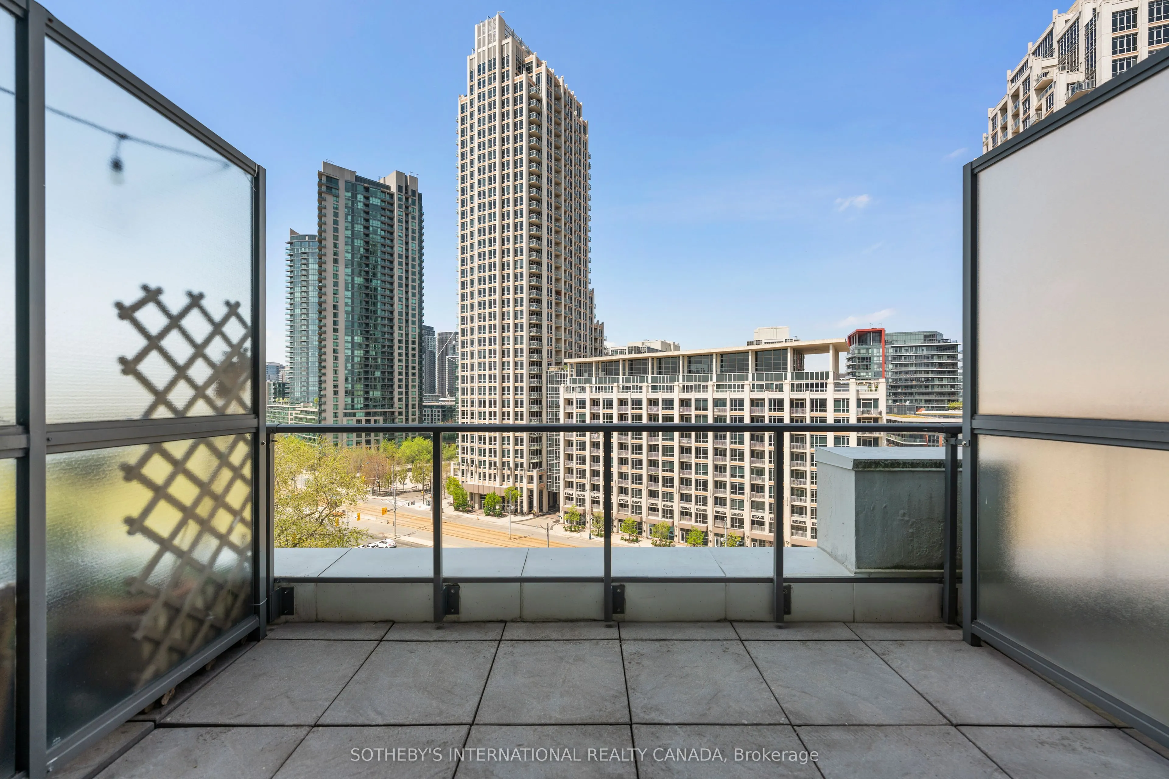 637 Lake Shore Boulevard W #614