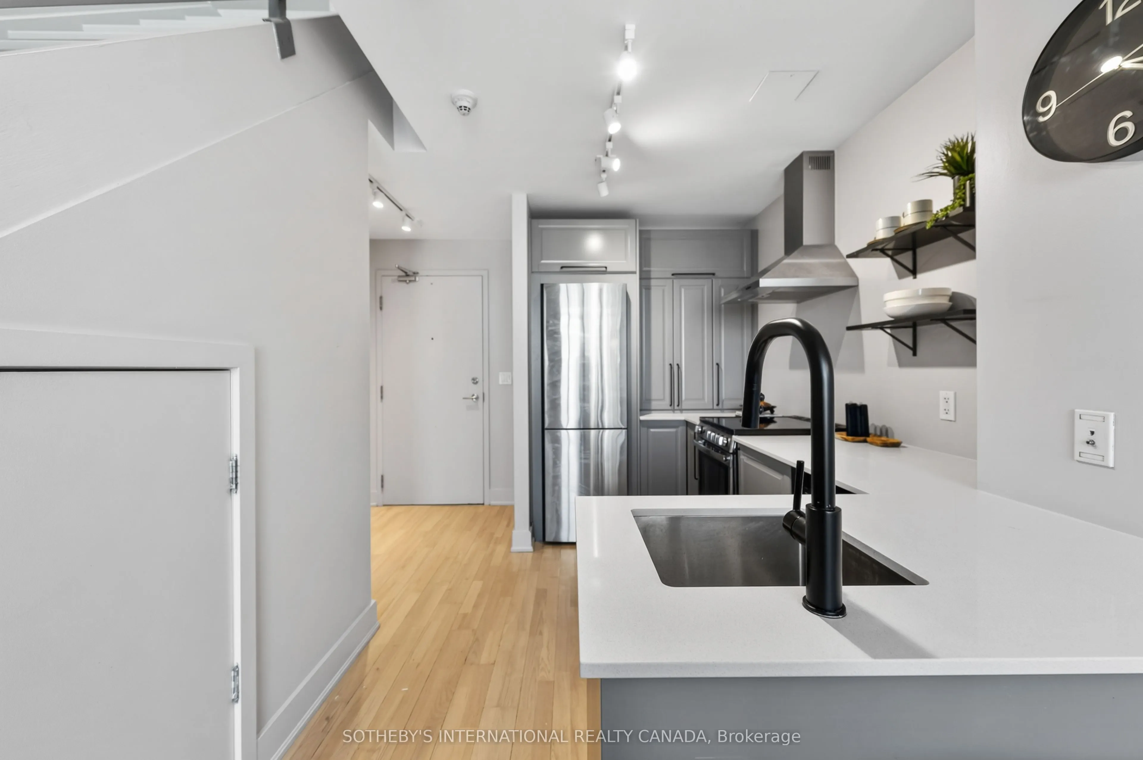 637 Lake Shore Boulevard W #614