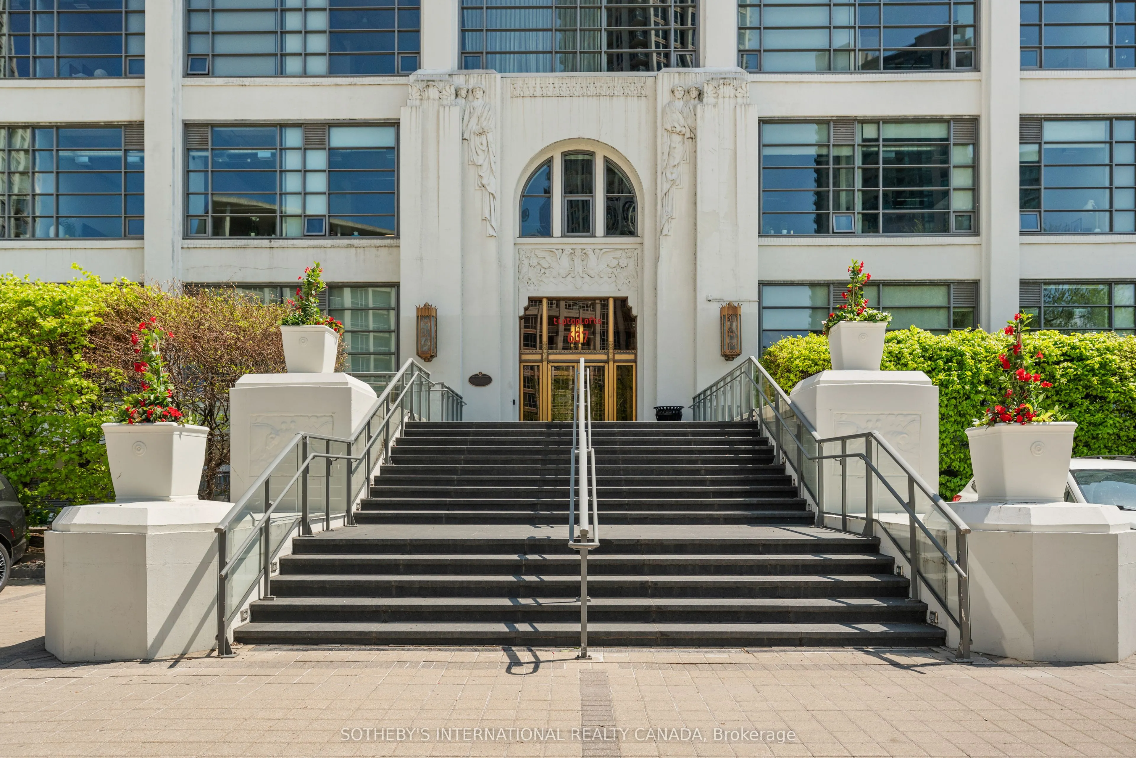 637 Lake Shore Boulevard W #614