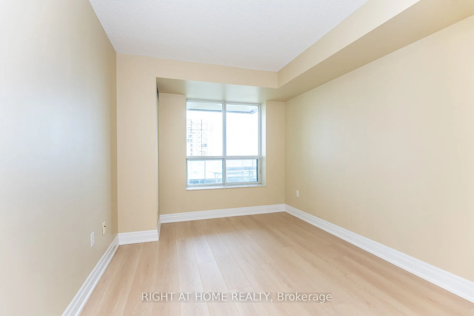 3 Pemberton Avenue #1706