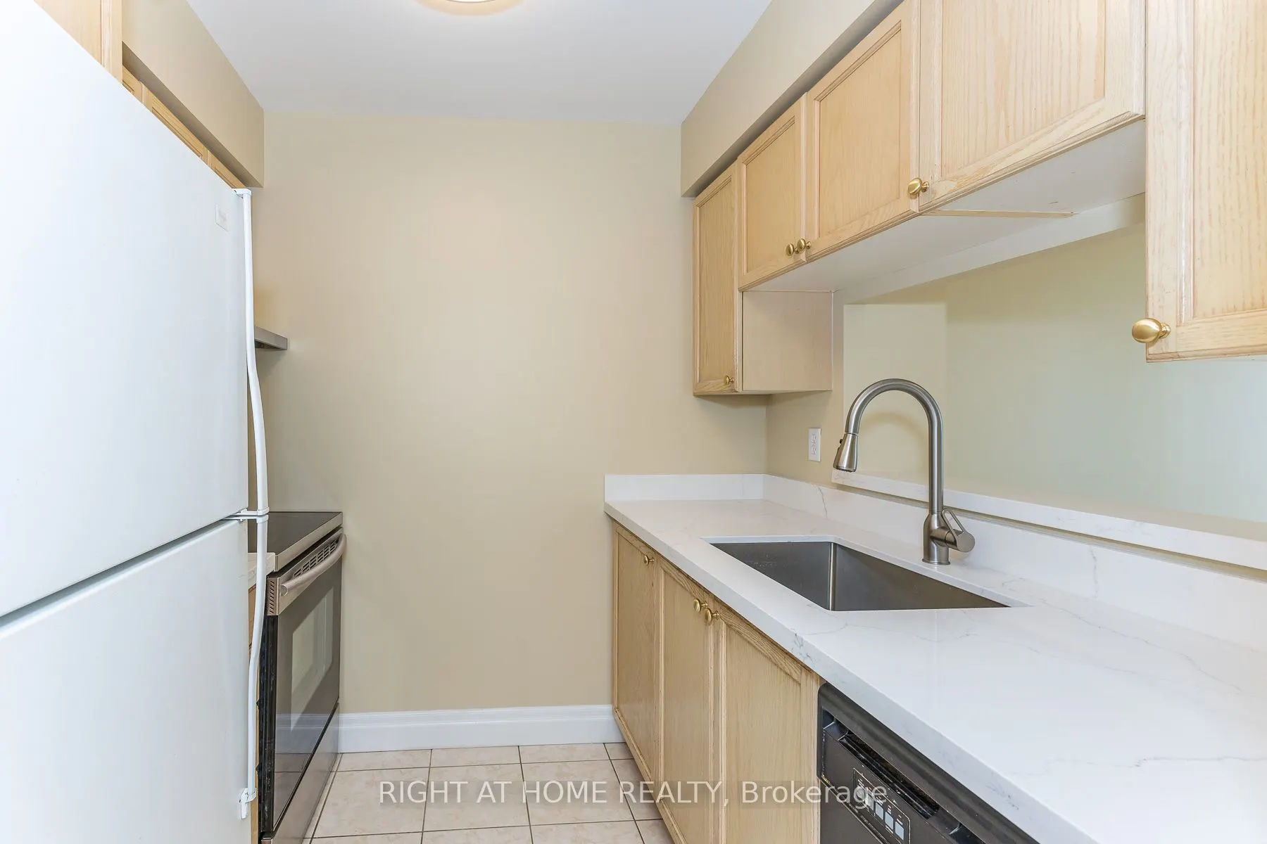 3 Pemberton Avenue #1706