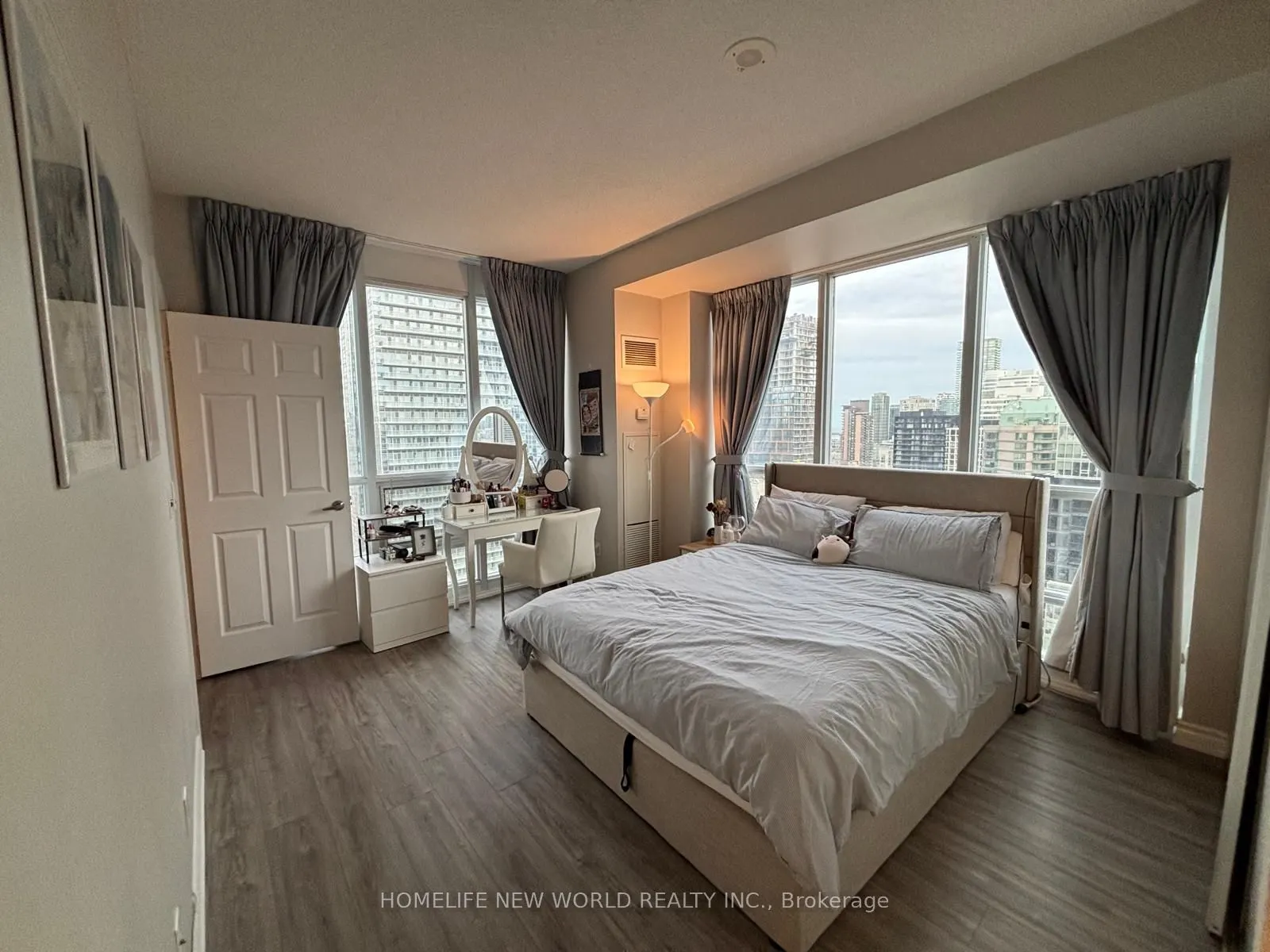 761 Bay Street #3305