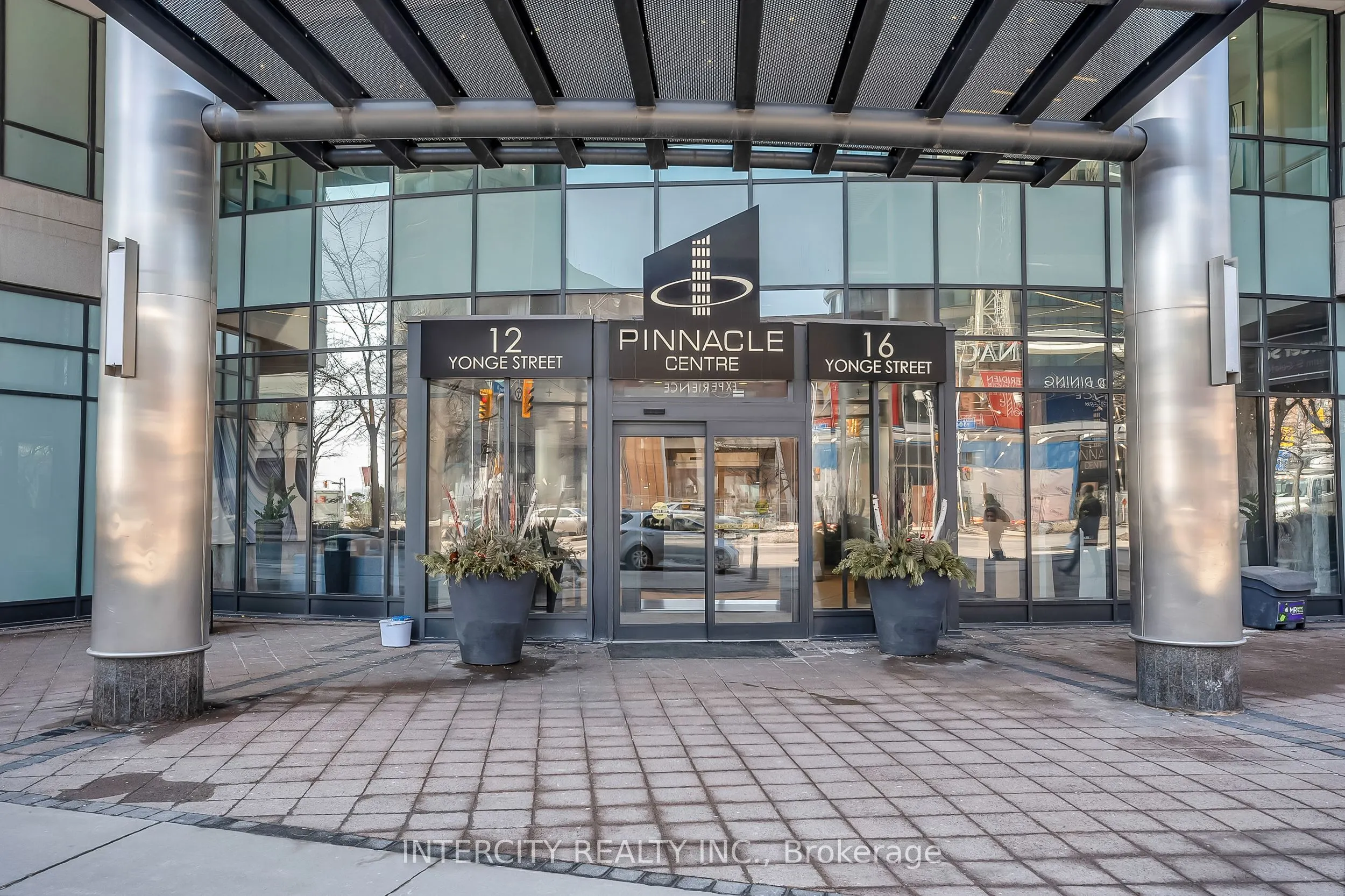 12 Yonge Street #1010