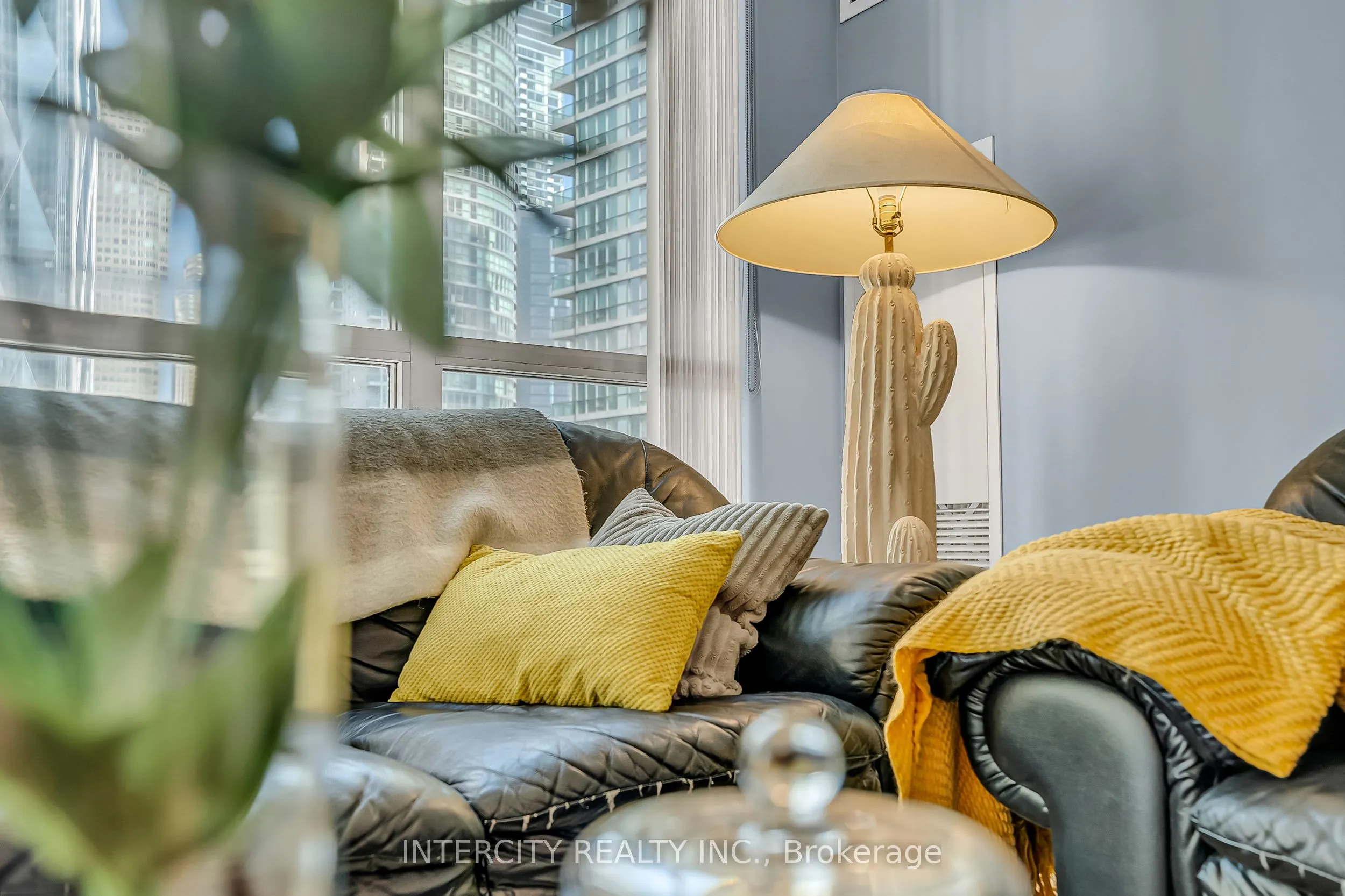 12 Yonge Street #1010