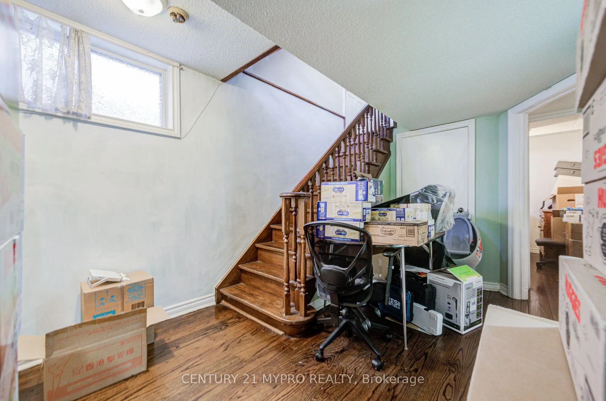 211 Bellwoods Avenue