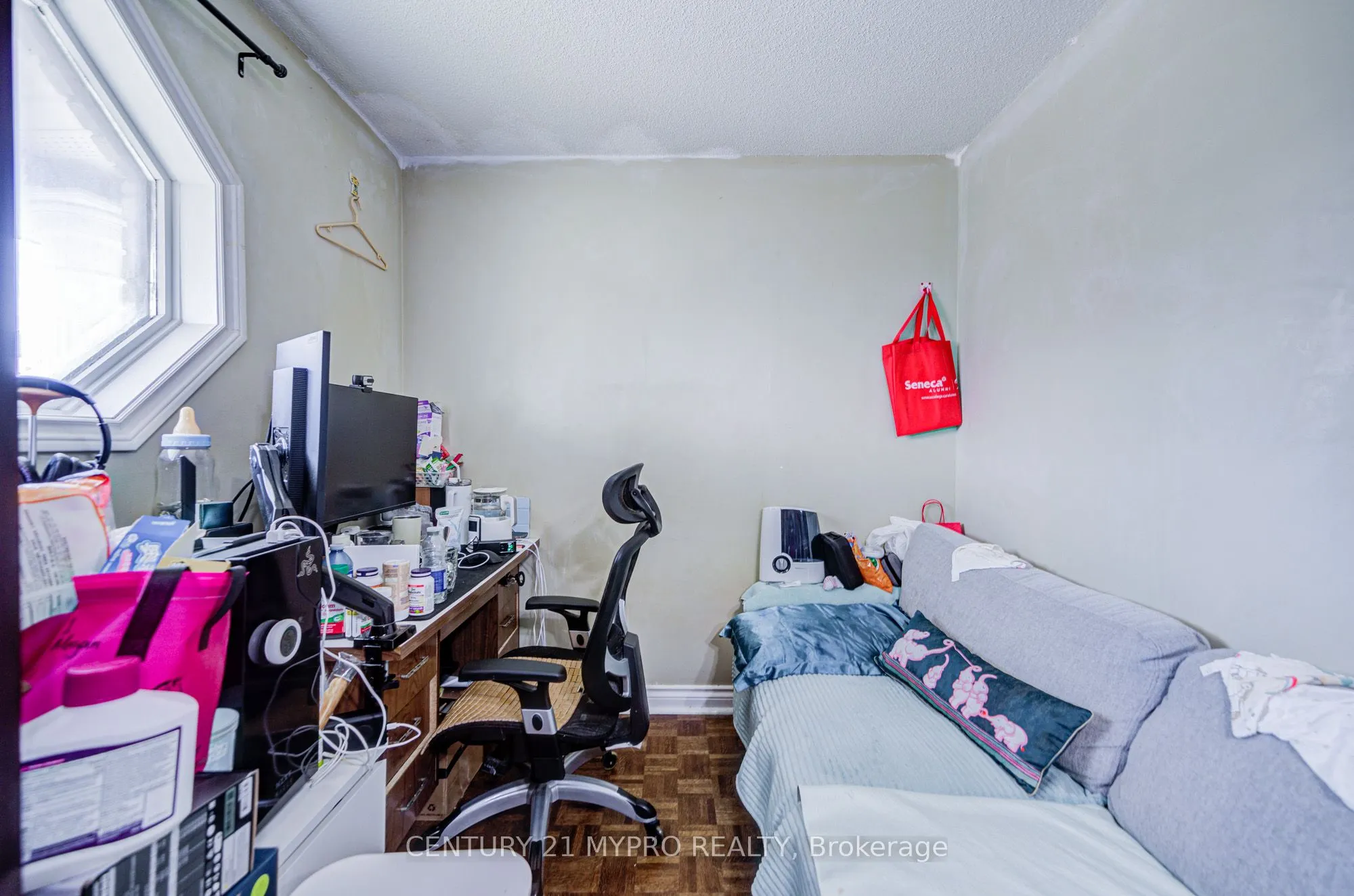 211 Bellwoods Avenue