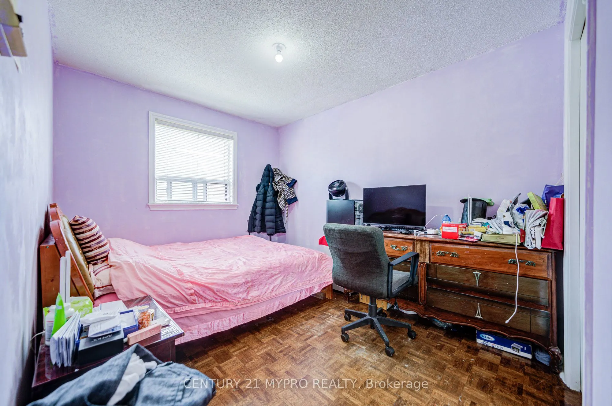 211 Bellwoods Avenue