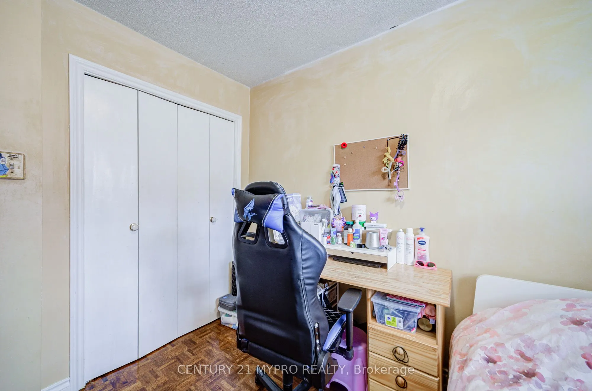 211 Bellwoods Avenue