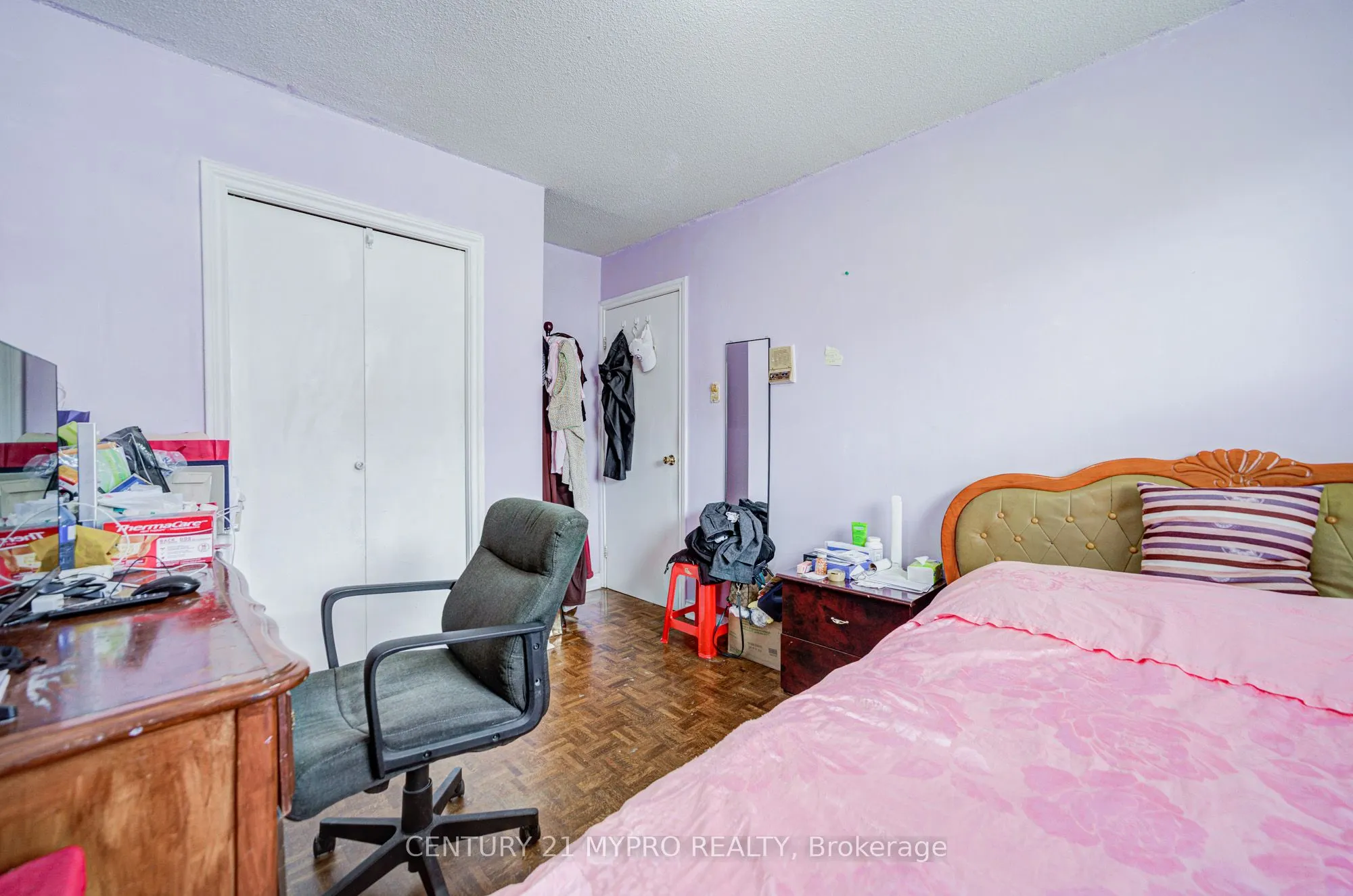 211 Bellwoods Avenue