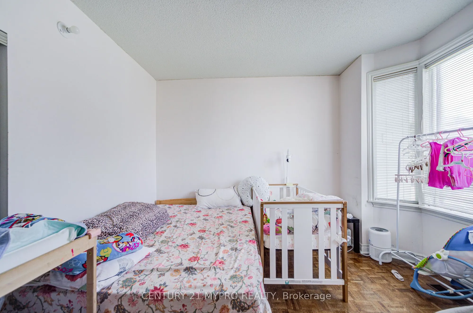 211 Bellwoods Avenue