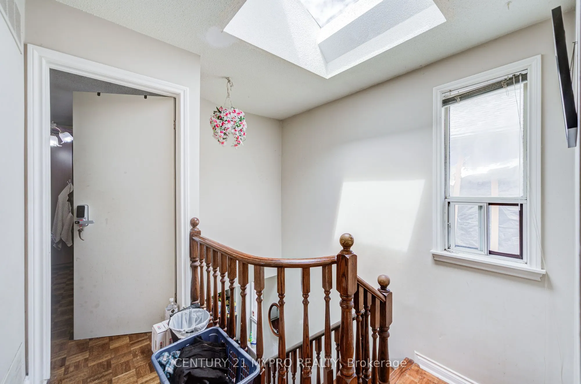 211 Bellwoods Avenue
