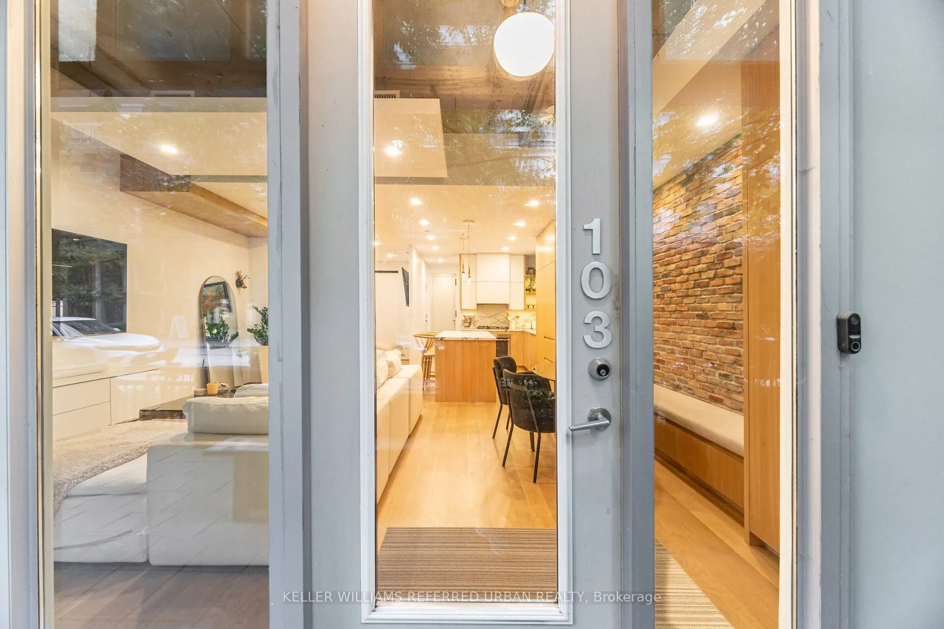 20 Stewart Street #103