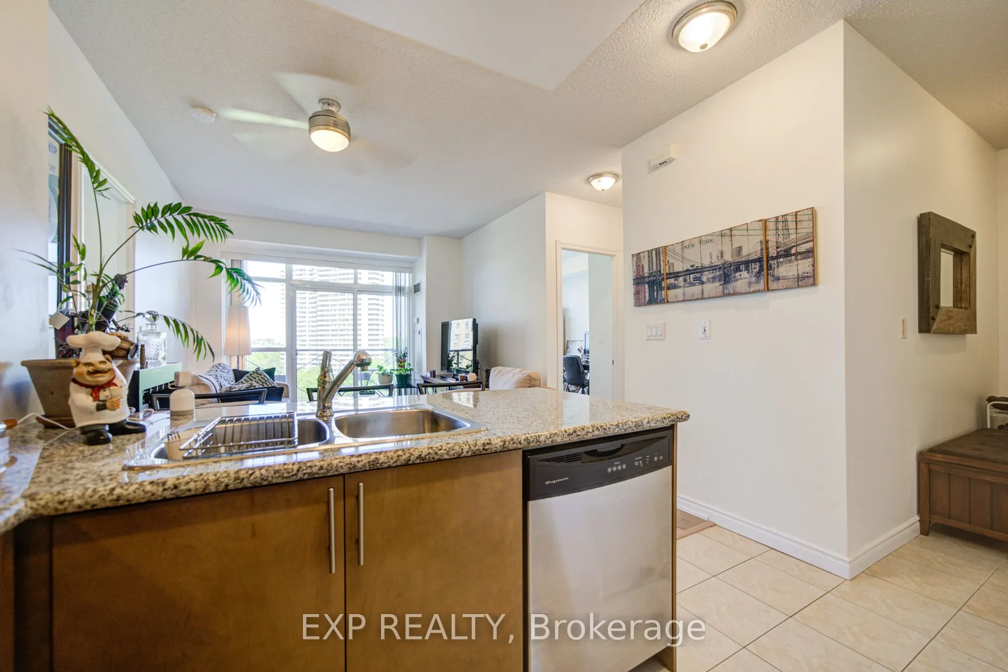 133 Wynford Drive #808