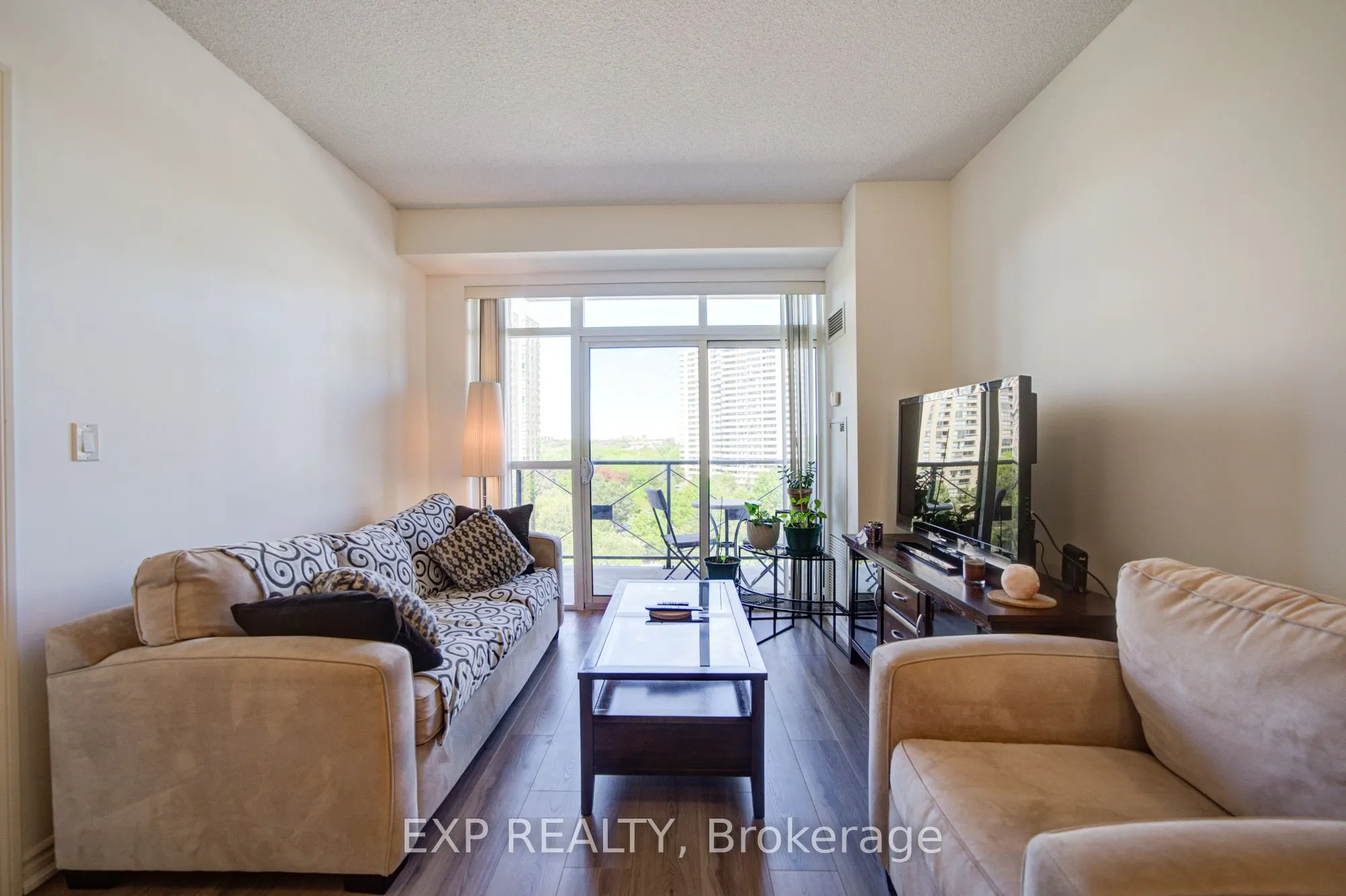 133 Wynford Drive #808