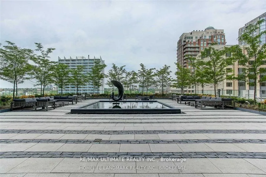 200 Bloor Street W #2806