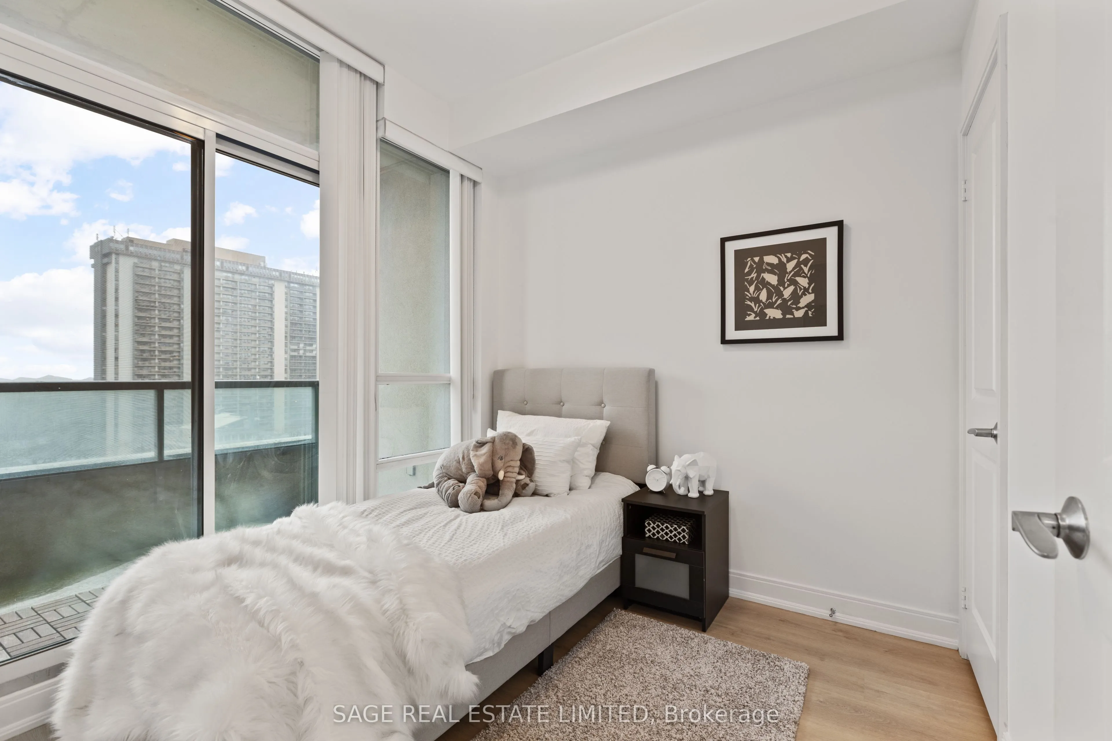 88 Broadway Avenue #1301