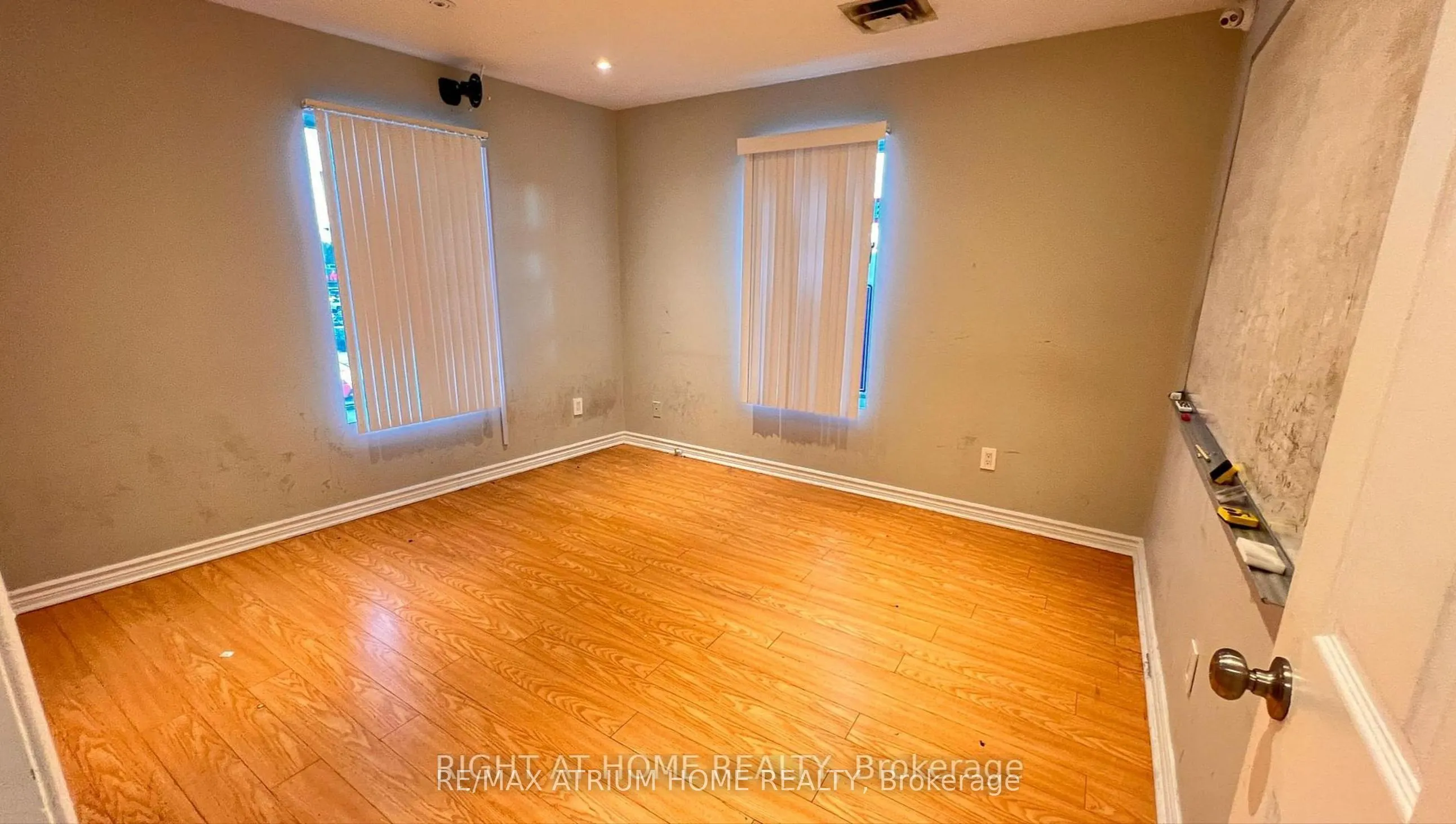 6024 Yonge Street #2nd B