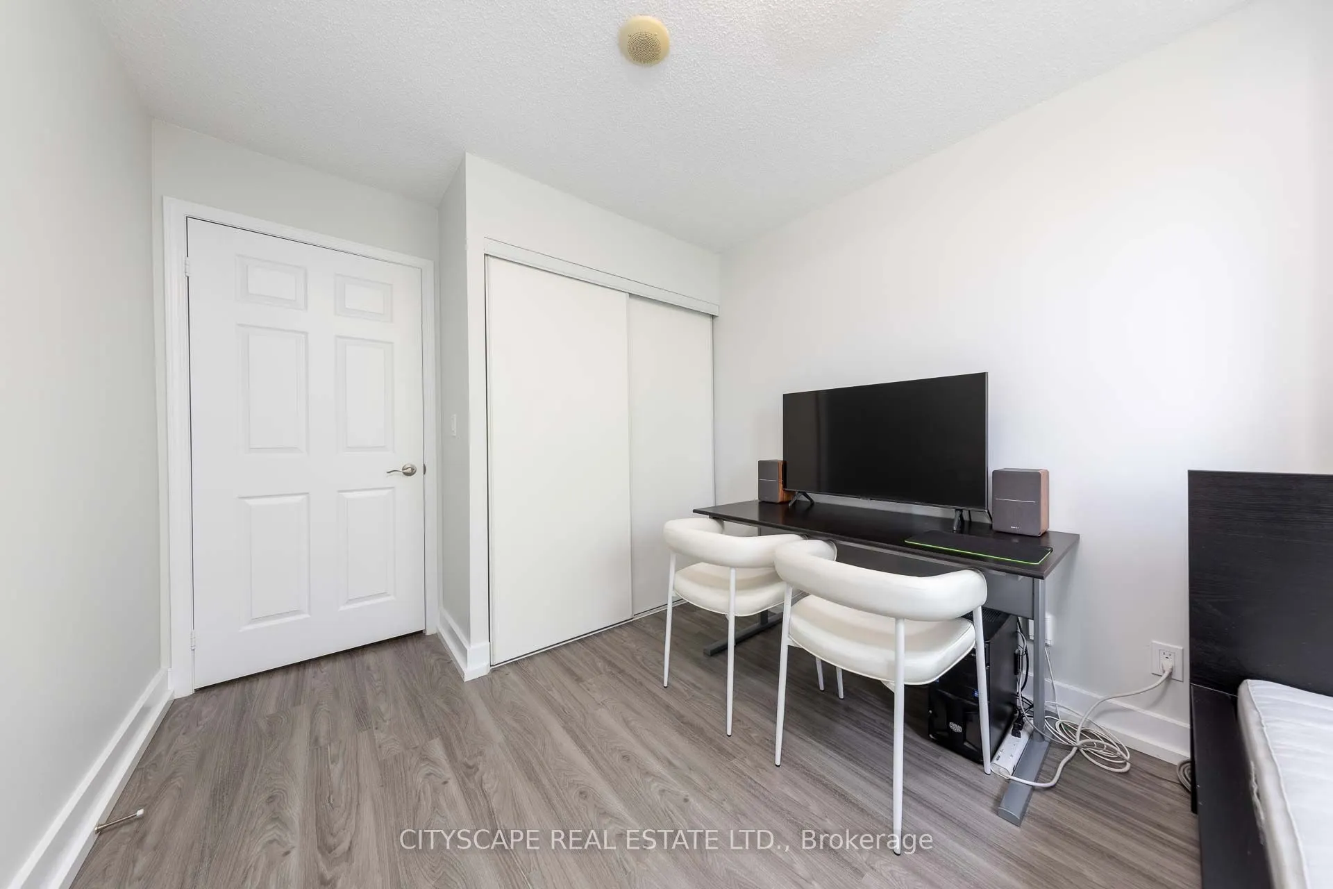 5940 Yonge Street #609