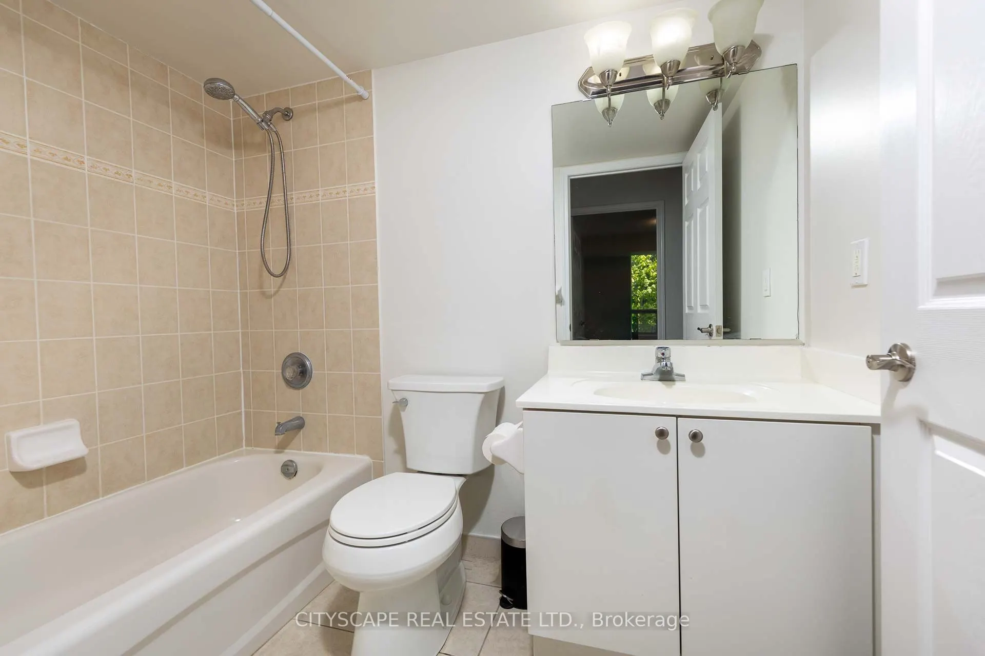 5940 Yonge Street #609