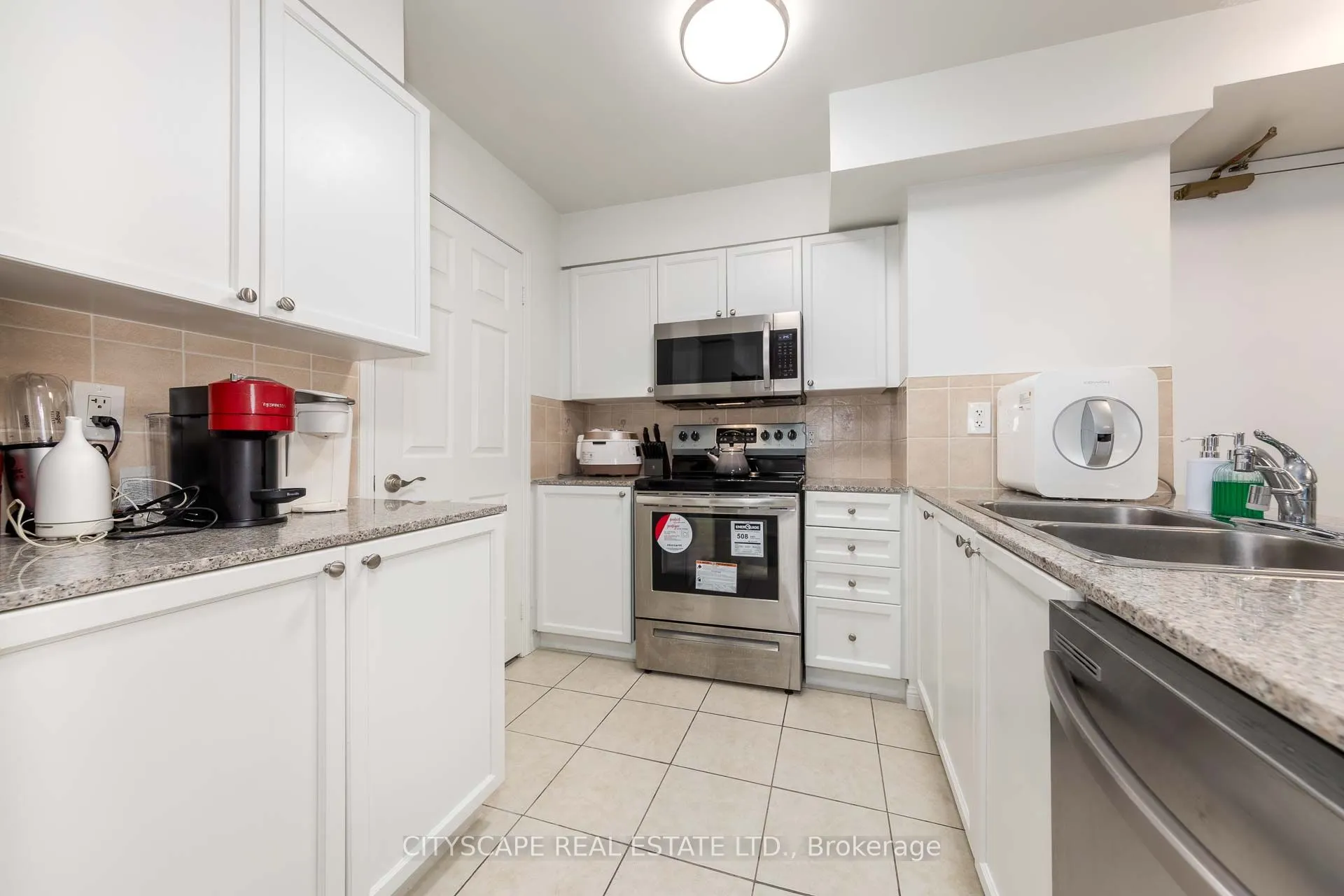 5940 Yonge Street #609