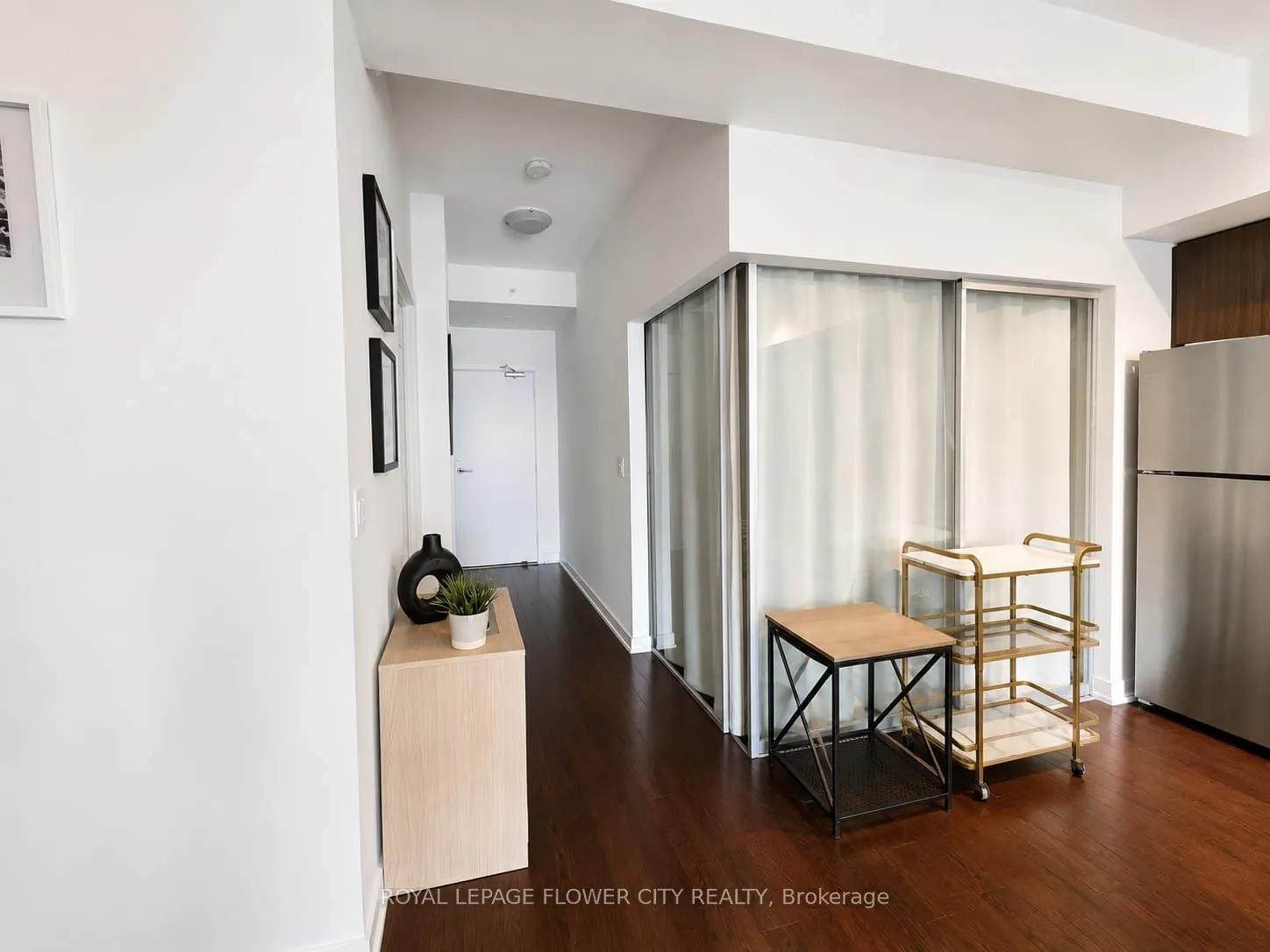 10 Willison Square #607