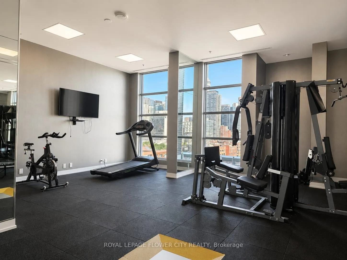 10 Willison Square #607