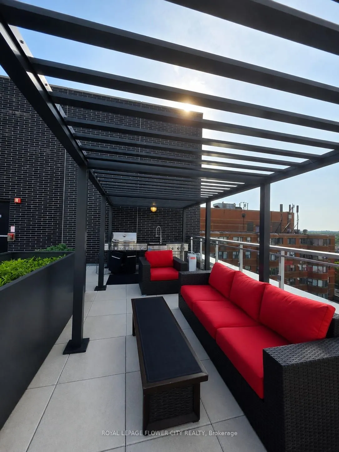 10 Willison Square #607